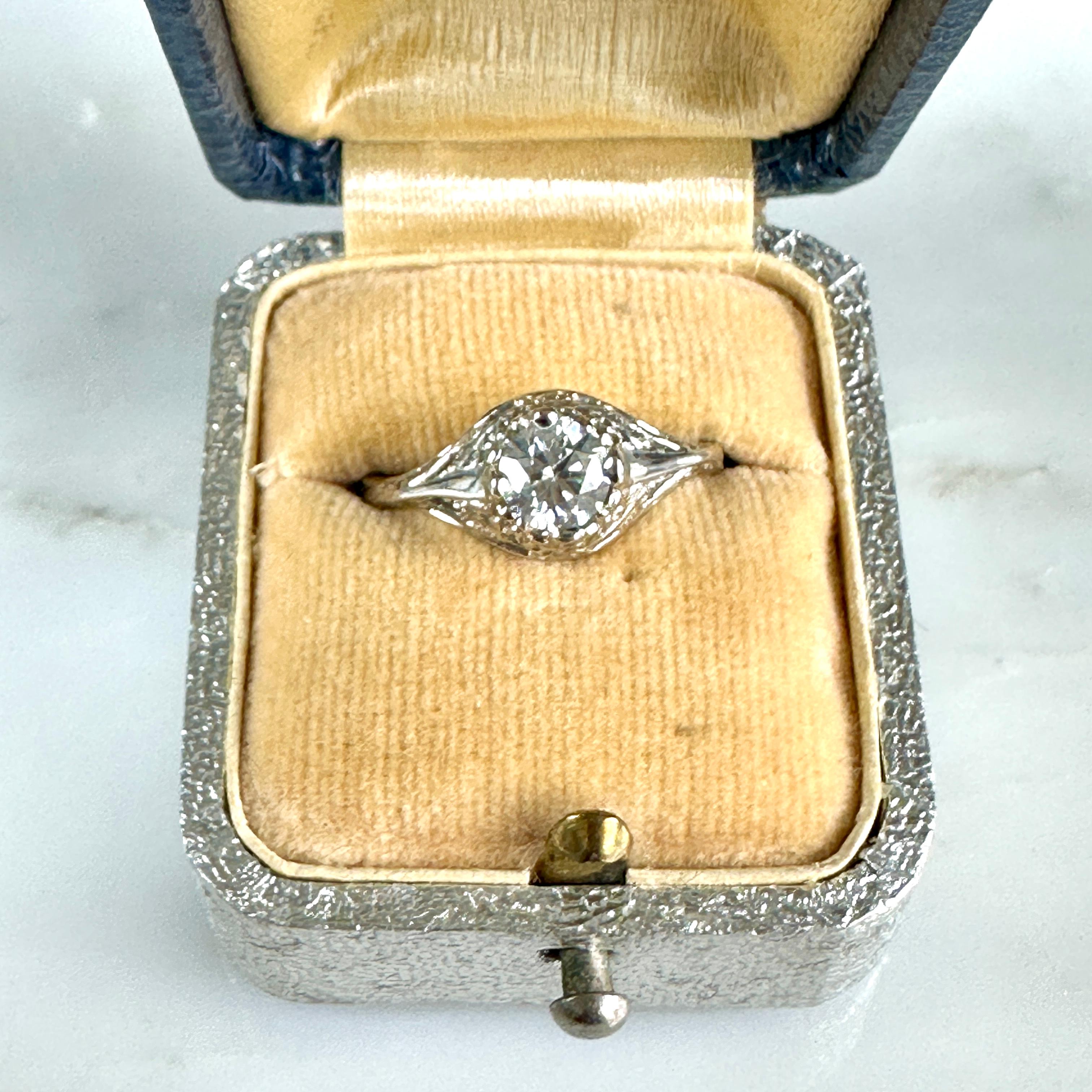 Vintage .50 Carat Diamond 14k Gold Filigree Ring For Sale 1