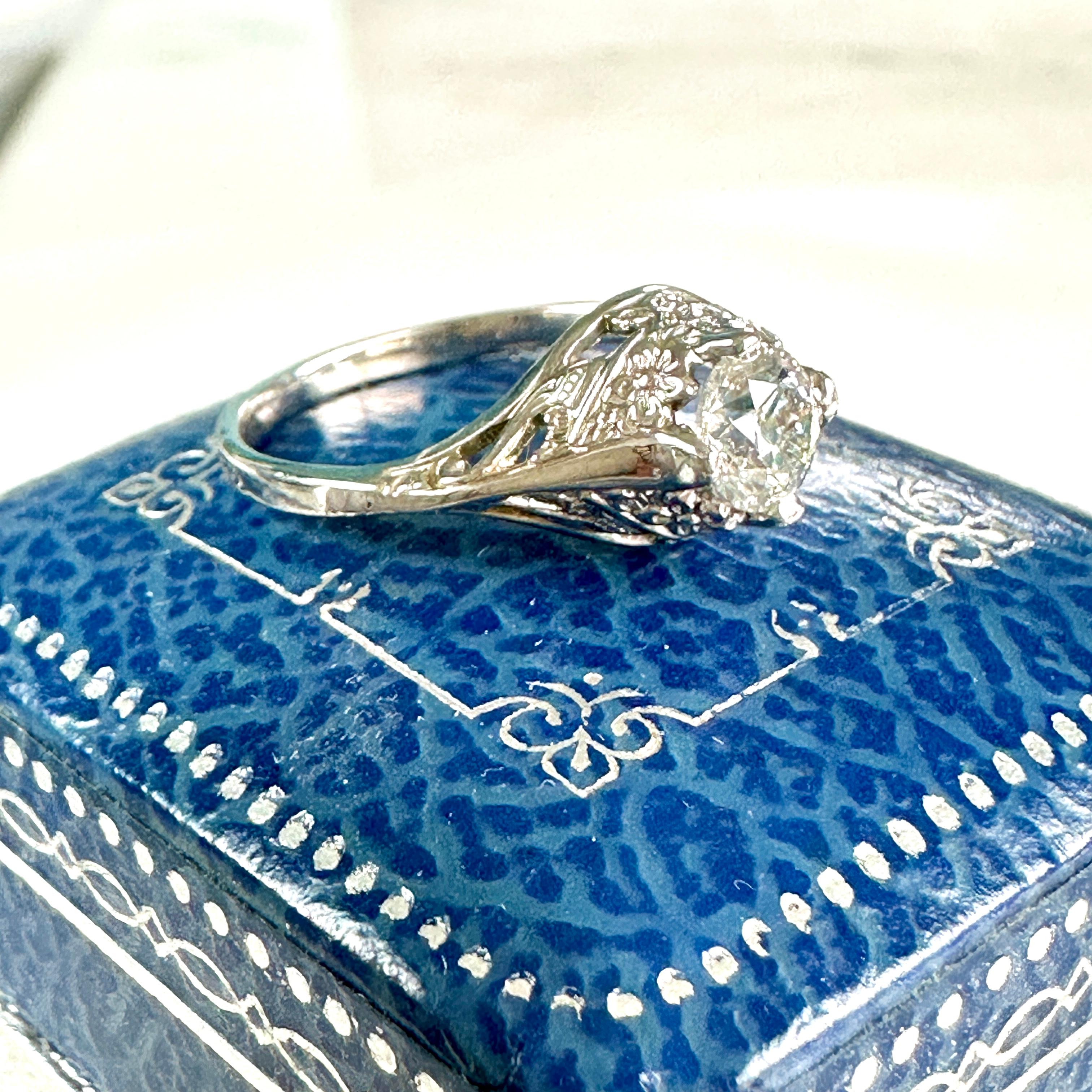 Vintage .50 Carat Diamond 14k Gold Filigree Ring For Sale 4