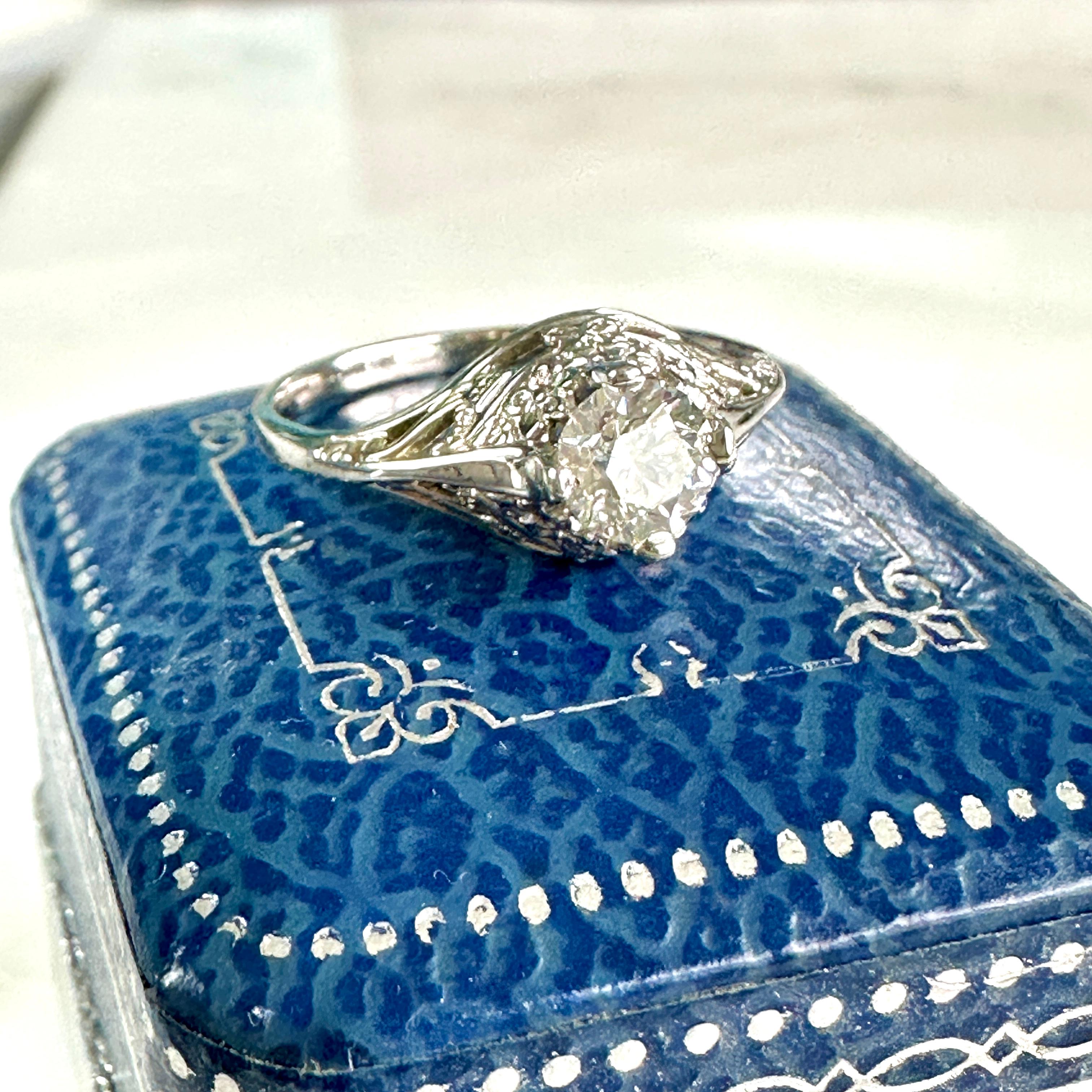 Vintage .50 Carat Diamond 14k Gold Filigree Ring For Sale 5