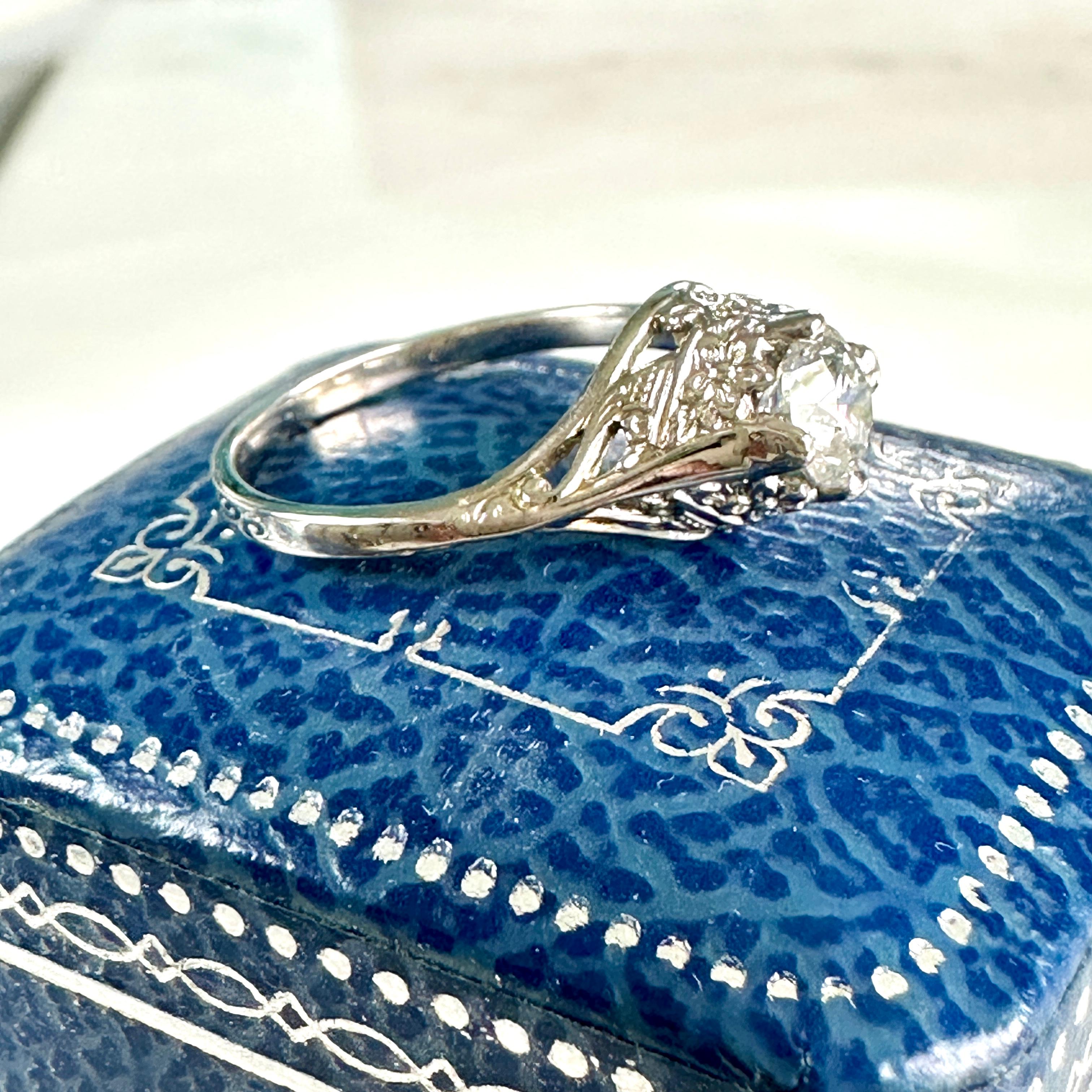 Vintage .50 Carat Diamond 14k Gold Filigree Ring For Sale 6