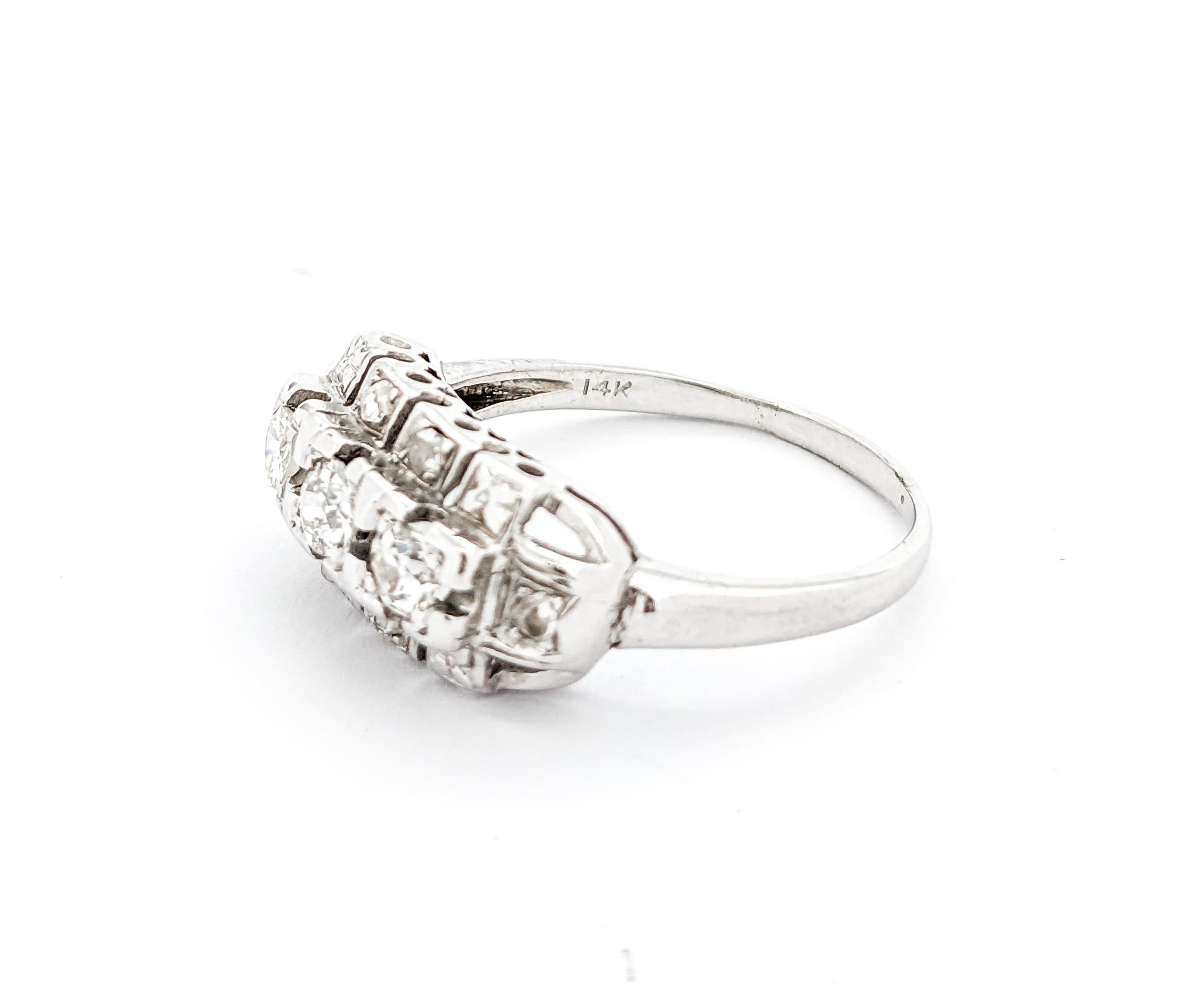 Vintage .50ctw Old Mine Cut Diamond Ring in White Gold (Bague en or blanc avec diamant taillé dans une ancienne mine) Pour femmes en vente