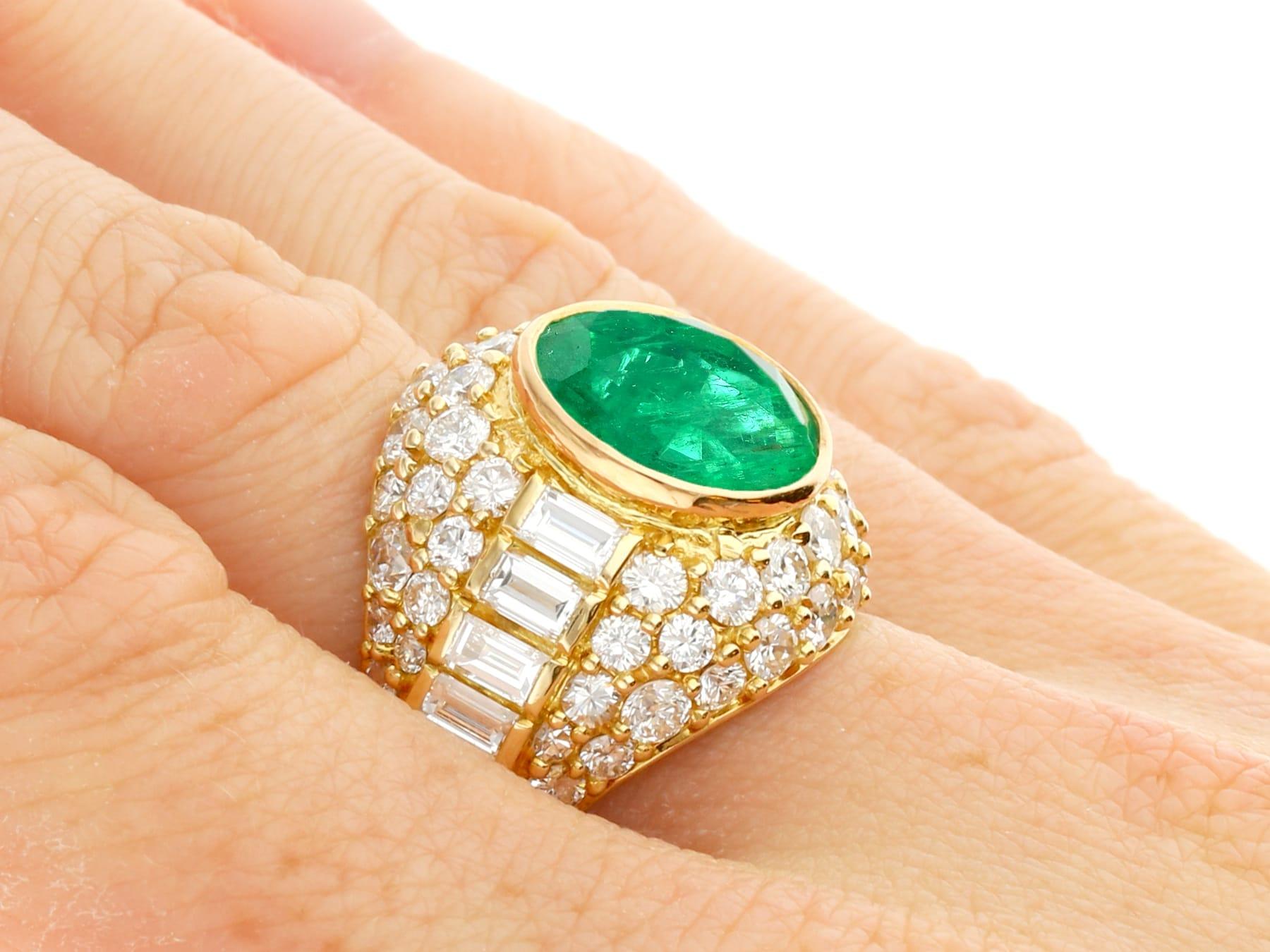 Vintage 5.12ct Colombian Emerald and 3.45ct Diamond, 18ct Yellow Gold Dress Ring For Sale 5