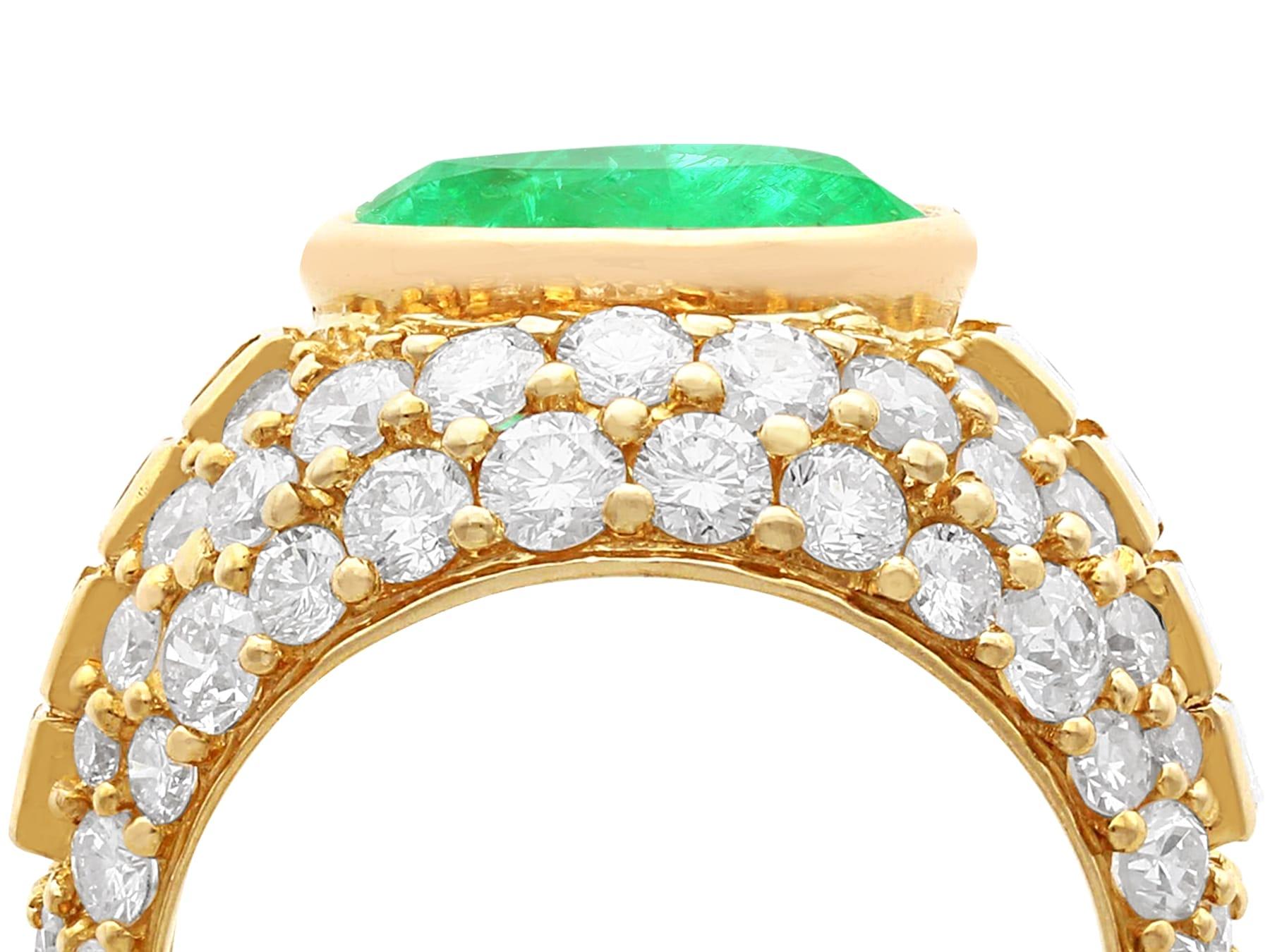 Round Cut Vintage 5.12ct Colombian Emerald and 3.45ct Diamond, 18ct Yellow Gold Dress Ring For Sale