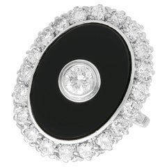 Bague vintage en or blanc avec onyx noir de 5,22 carats et diamants de 3,64 carats