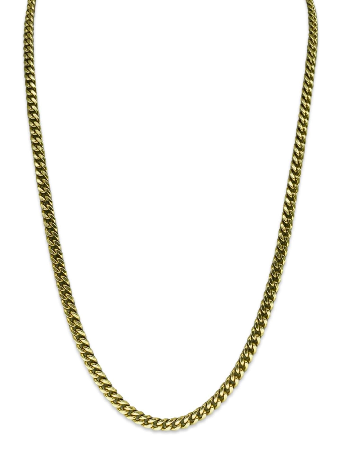 Vintage 5.25mm thickness Cuban Link Chain. Very elegant chain cuban links comfortable on neck. The chain measures 24 Inches in length and weights 47g
Stamped KA1772 
Circa 1980s