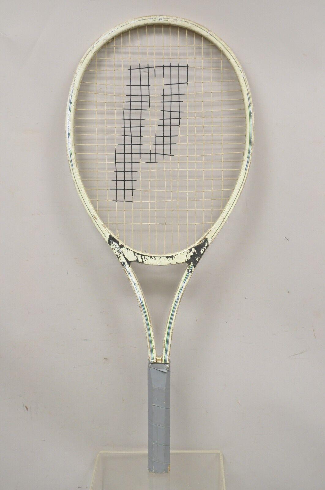 Vitrine de magasin de raquettes de tennis surdimensionnée Prince Pop Art en bois vintage de 135 cm Bon état - En vente à Philadelphia, PA