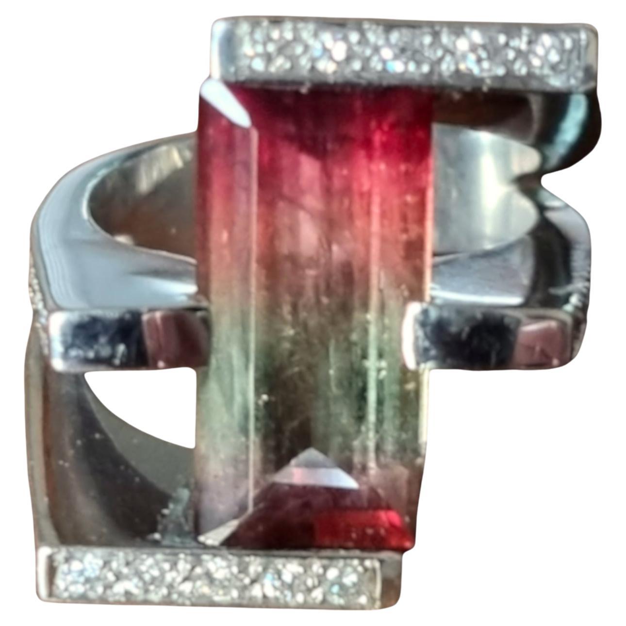 Vintage 5.45 carat Watermelon Tourmaline and Diamond Ring in 18 Karat White Gold Ring.
A Natural 5.40ct Pink and Green 