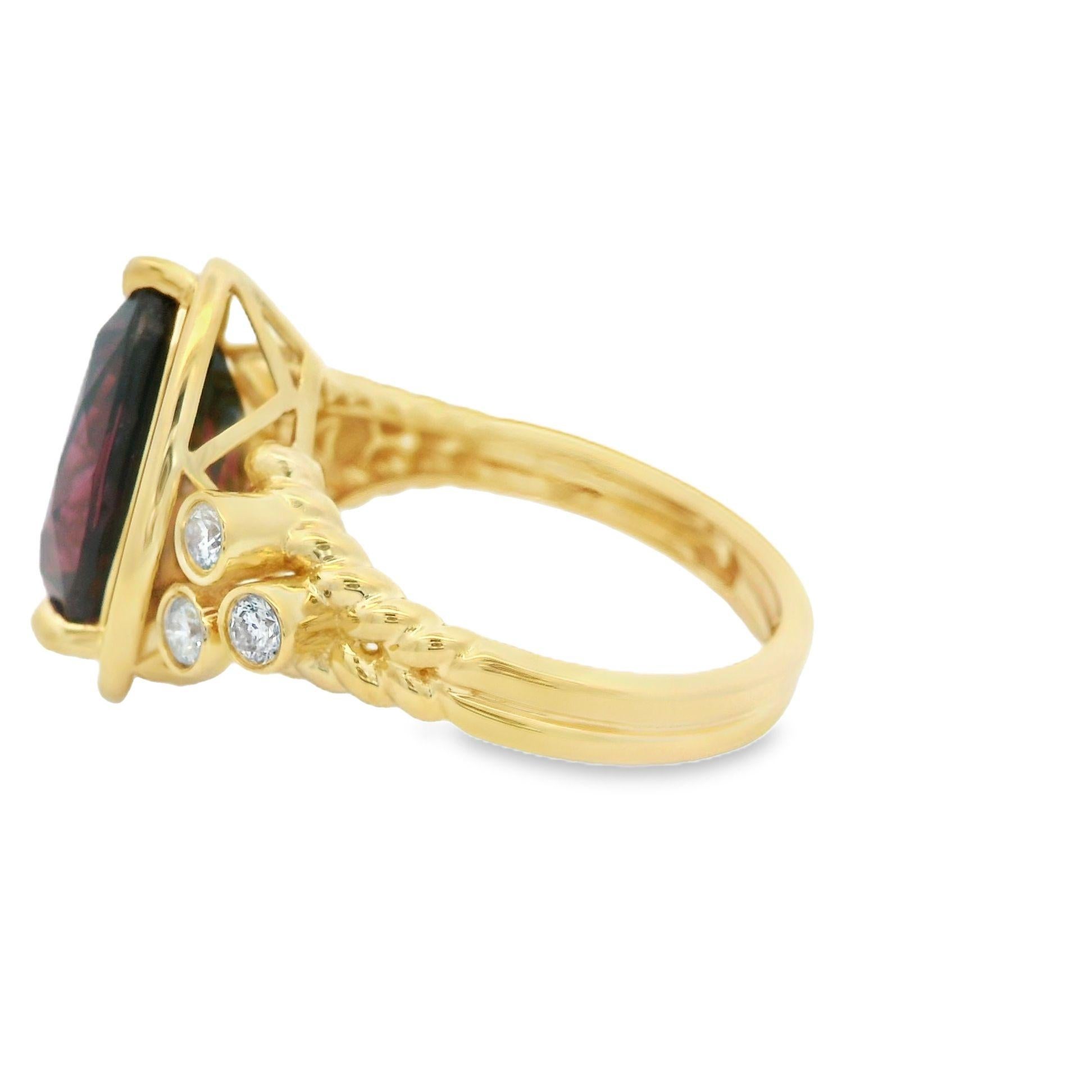 Pear Cut Vintage 5.49 Carat Red Tourmaline Diamond Ring in 18 Karat Yellow Gold For Sale