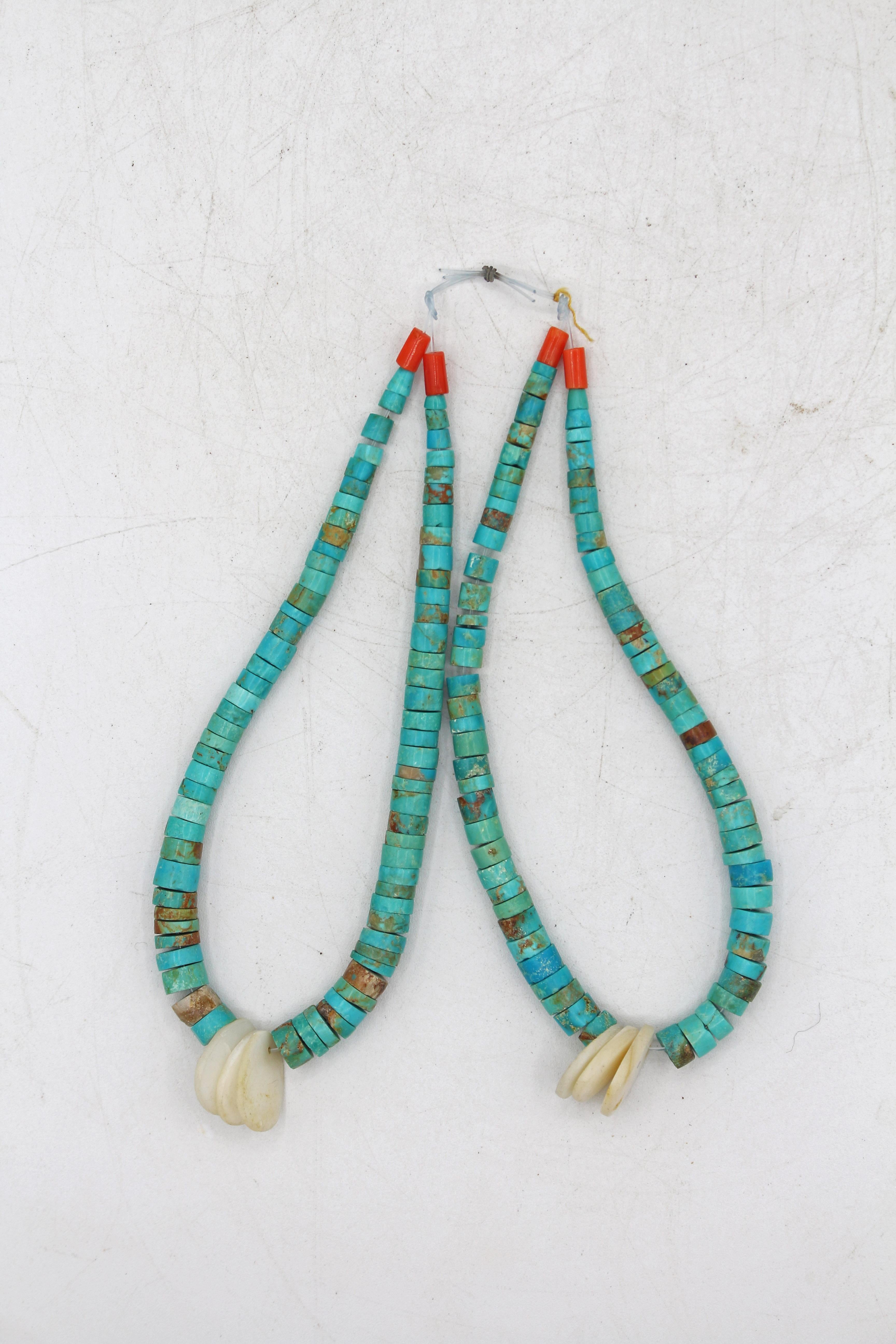 Perlé Vintage 55 Stone Untreated Turquoise Nugget Necklace from the Kingman Mine en vente