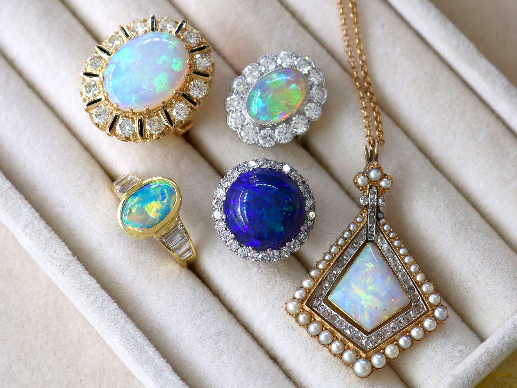 Vintage 5,50 Karat Opal und 1,92 Karat Diamant Cocktail Ring im Zustand „Hervorragend“ im Angebot in Jesmond, Newcastle Upon Tyne