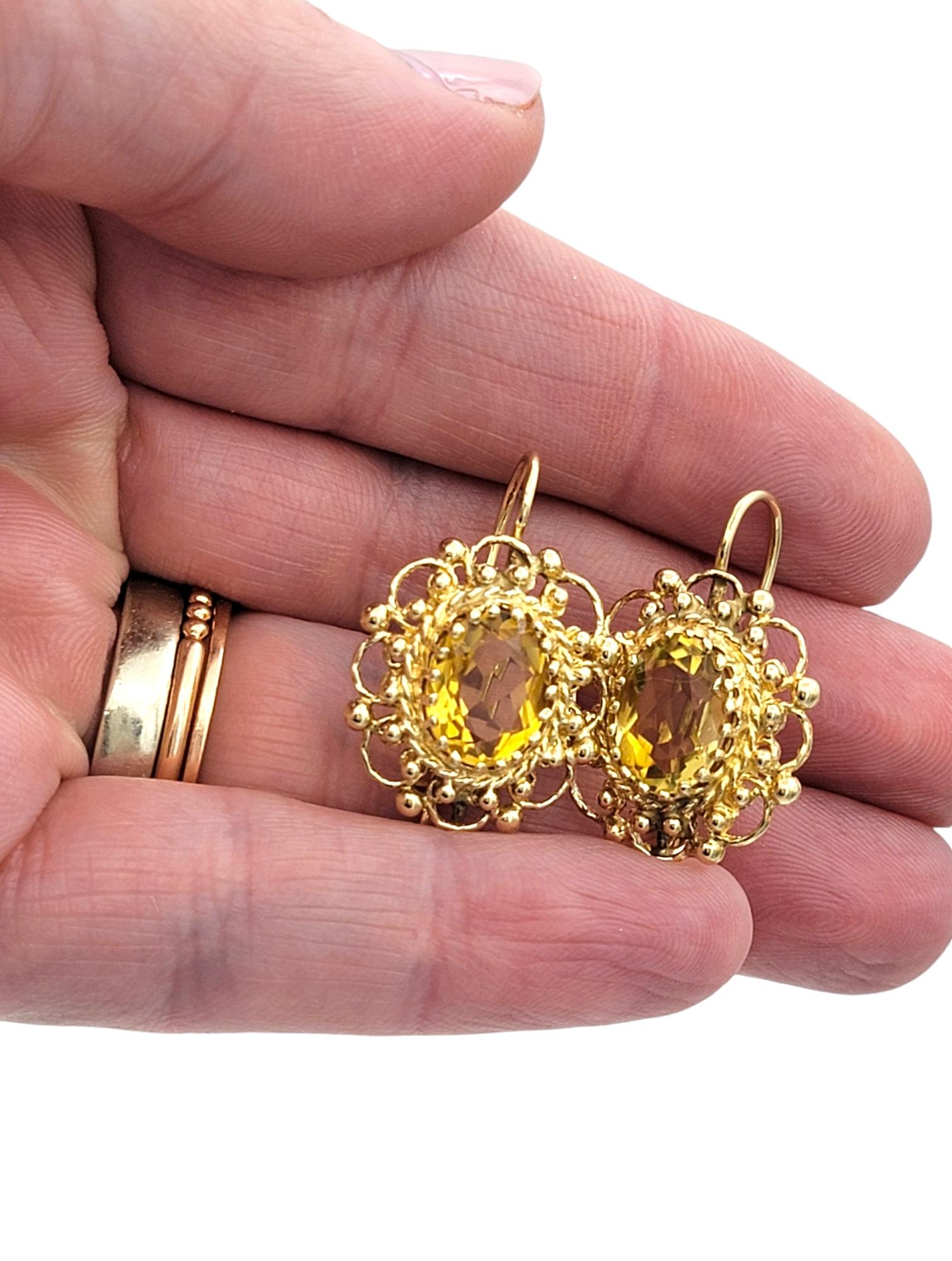Filigrane Vintage-Ohrringe aus 14 Karat Gelbgold mit 5,50 Karat Ovalschliff-Topas im Ovalschliff Damen im Angebot