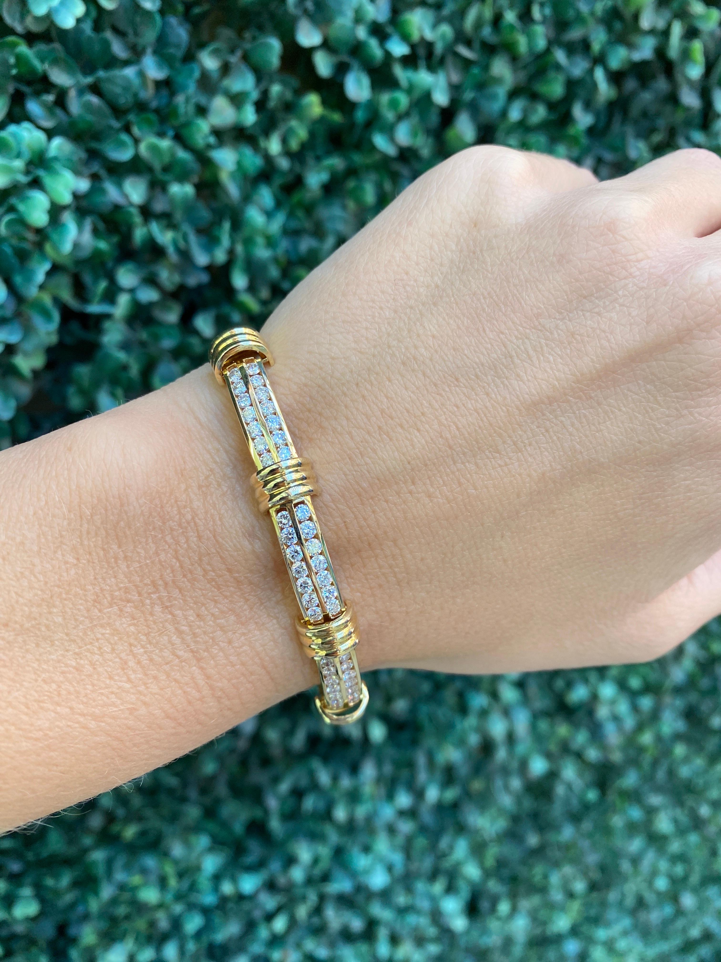 Armband aus 14 Karat Gelbgold mit 5,50 Karat Gesamtgewicht und zwei Reihen Diamanten 14