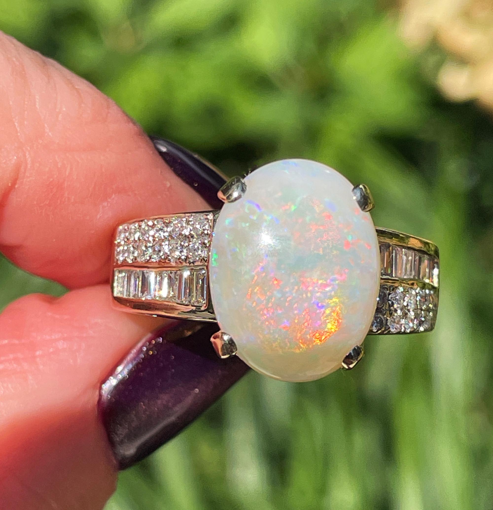 Vintage 5.54ctw Australian OPAL & Round Baguette Diamond 14k Yellow Gold Ring For Sale 9