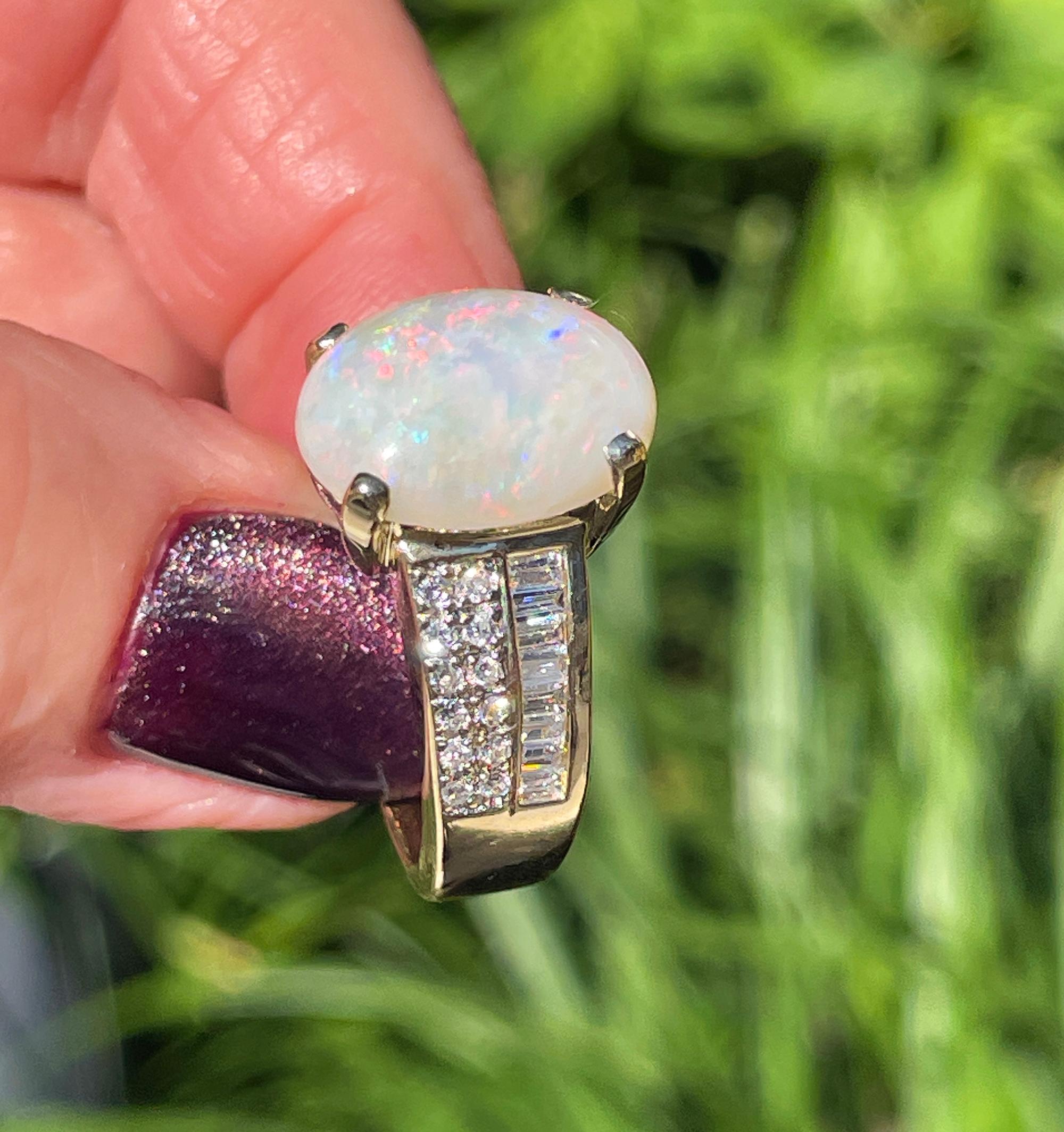 Vintage 5.54ctw Australian OPAL & Round Baguette Diamond 14k Yellow Gold Ring For Sale 12