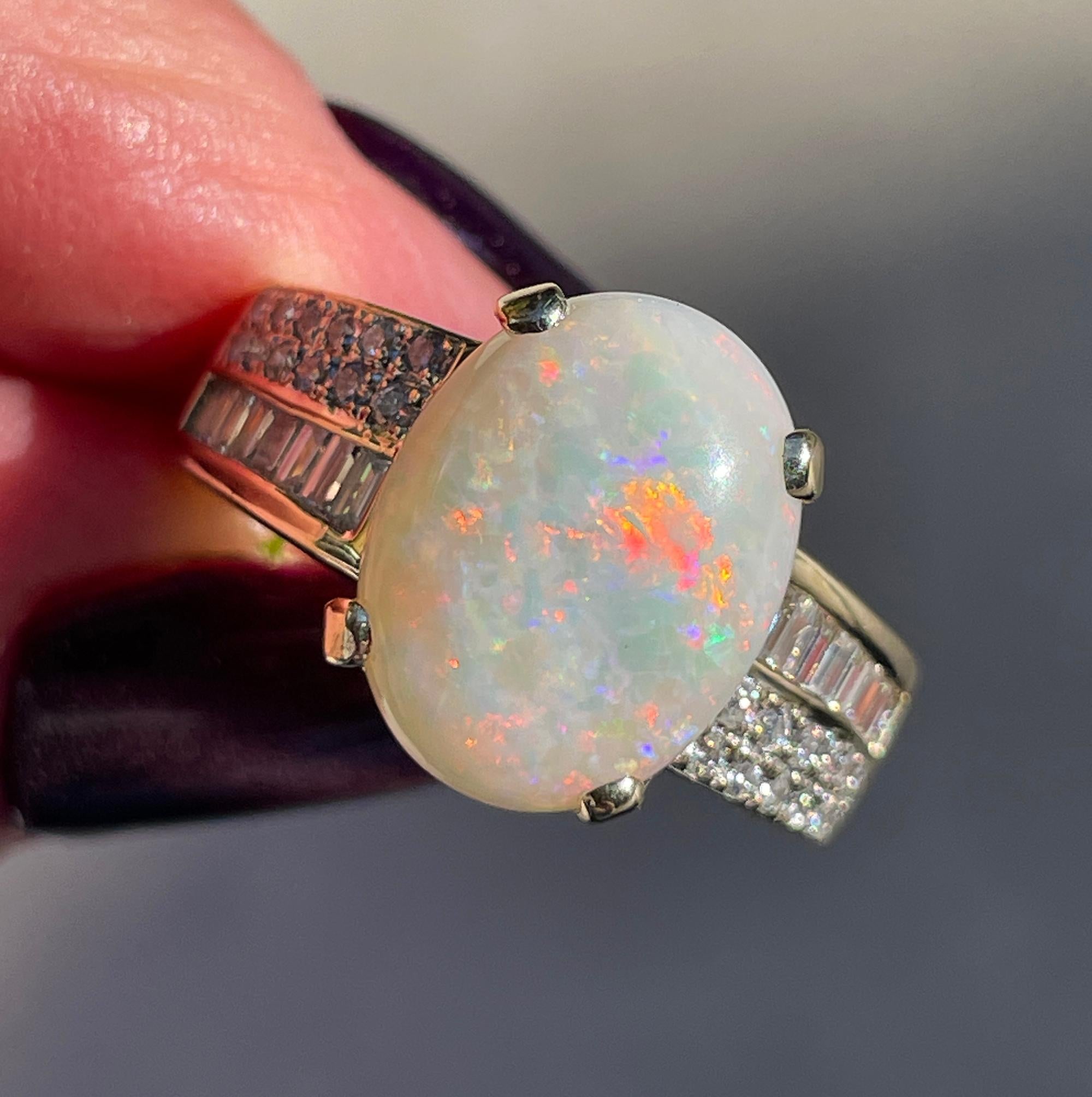 Vintage 5.54ctw Australian OPAL & Round Baguette Diamond 14k Yellow Gold Ring For Sale 14