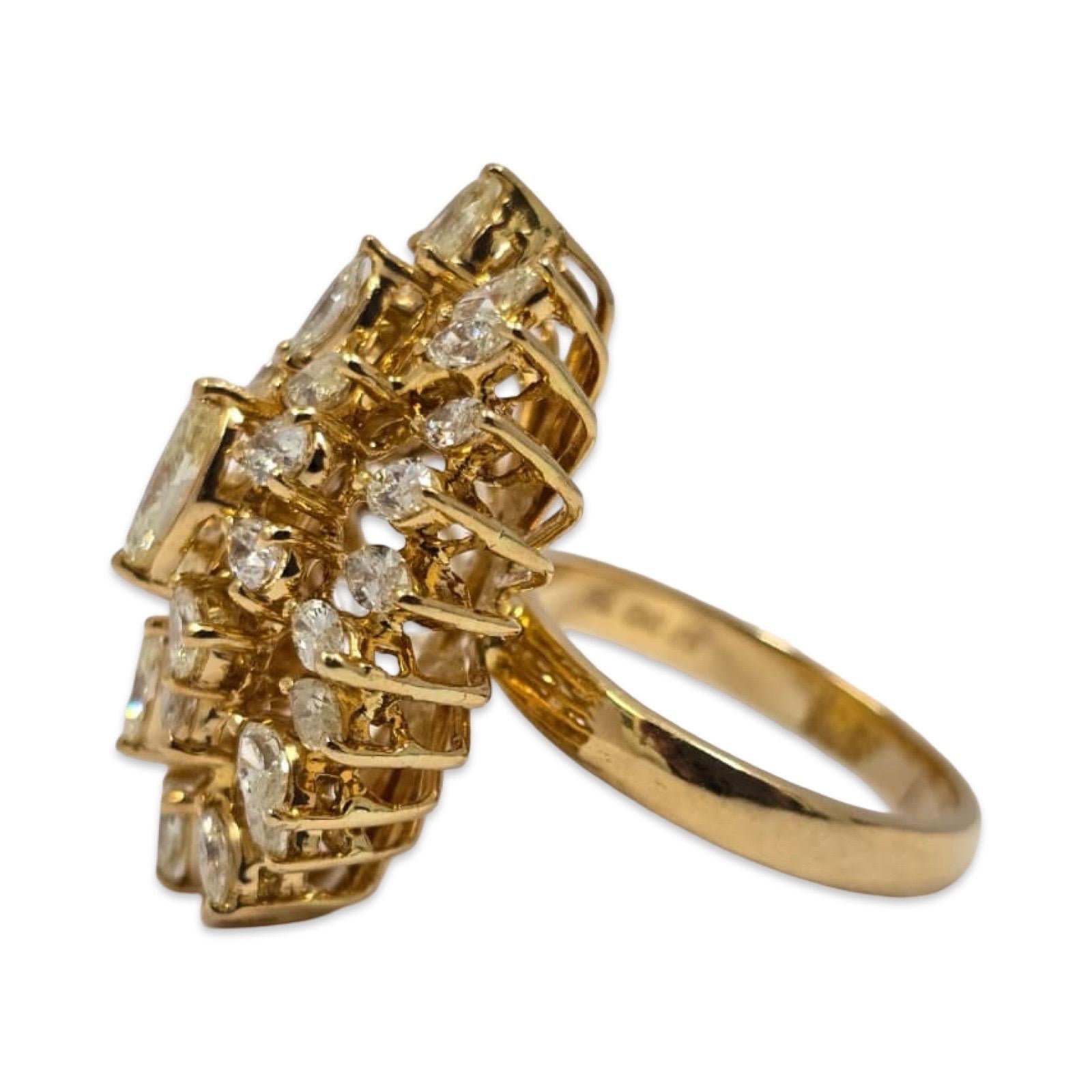 Vintage 5.68ctw Champagner Diamant Marquise Cluster Ring 18k Gold im Angebot 3