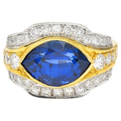 Retro 5.71 Carats Ceylon Sapphire Diamond 18 Karat Two-Tone Gold Gemstone Ring