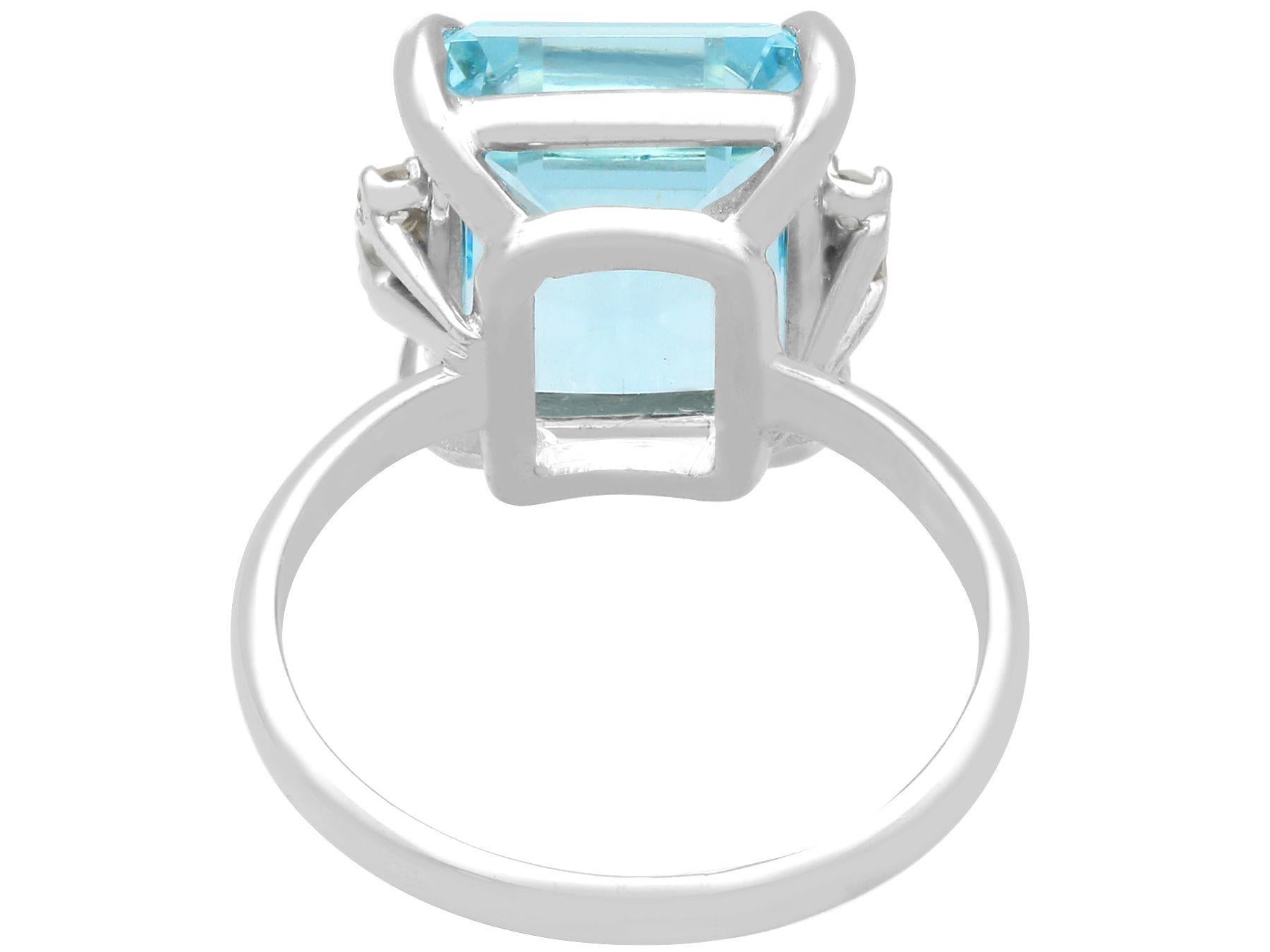 Vintage 5.72Ct Emerald Cut Aquamarine and Diamond Gold Cocktail Ring, Circa 1950 In Excellent Condition In Jesmond, Newcastle Upon Tyne