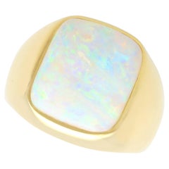 Bague vintage en or jaune 18 carats et opale blanche de 5,73 carats, c. 1990