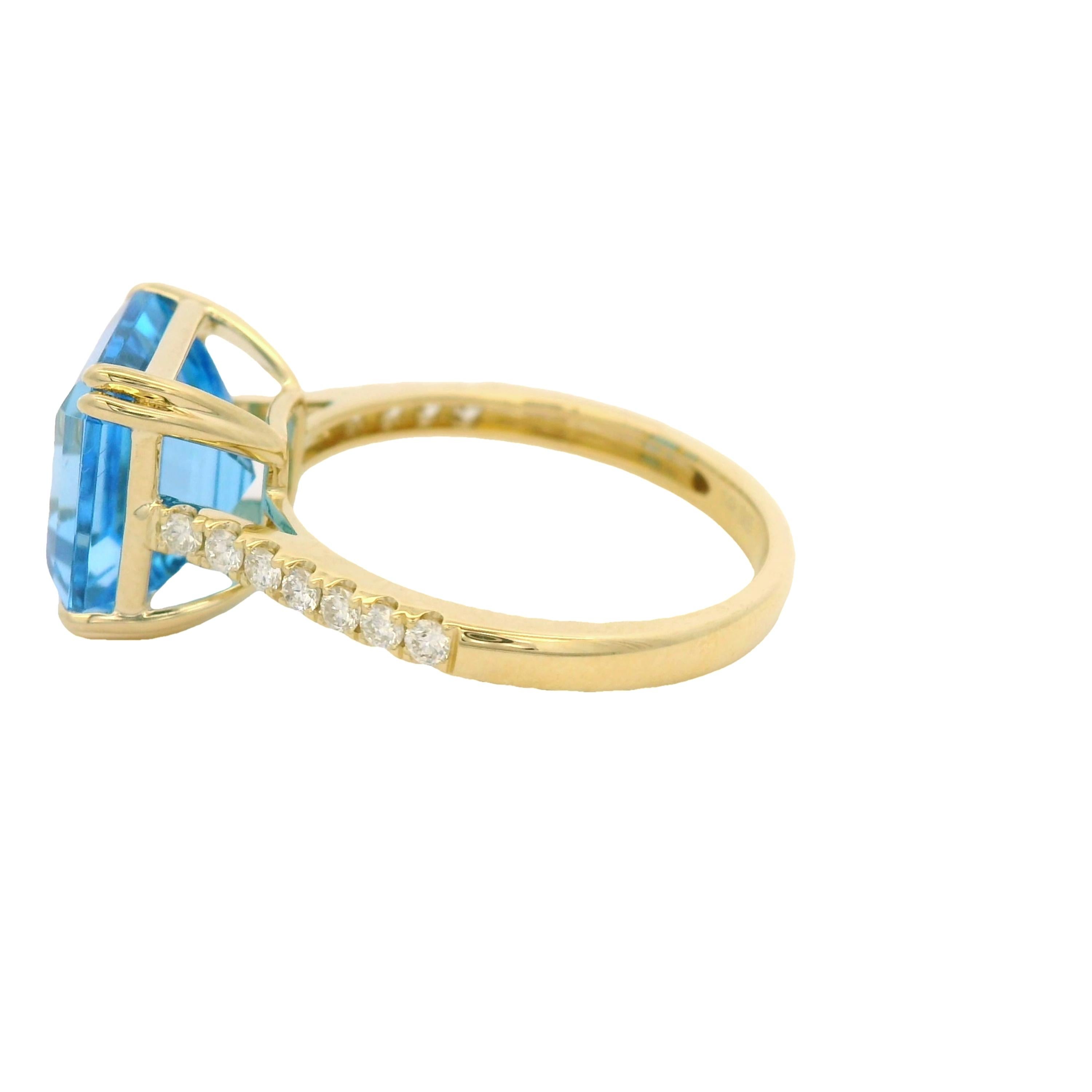 Vintage-Diamantring aus 14 Karat Gelbgold mit 5,74 Karat blauem Topas im Asscher-Schliff Damen im Angebot