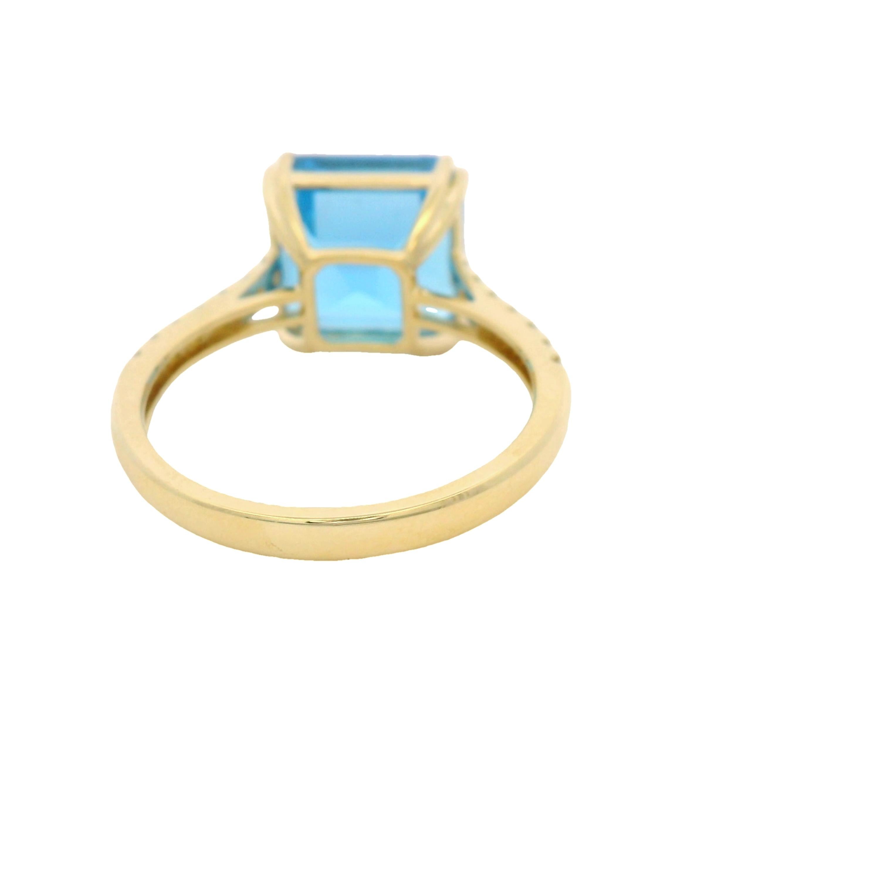 Vintage-Diamantring aus 14 Karat Gelbgold mit 5,74 Karat blauem Topas im Asscher-Schliff im Angebot 1