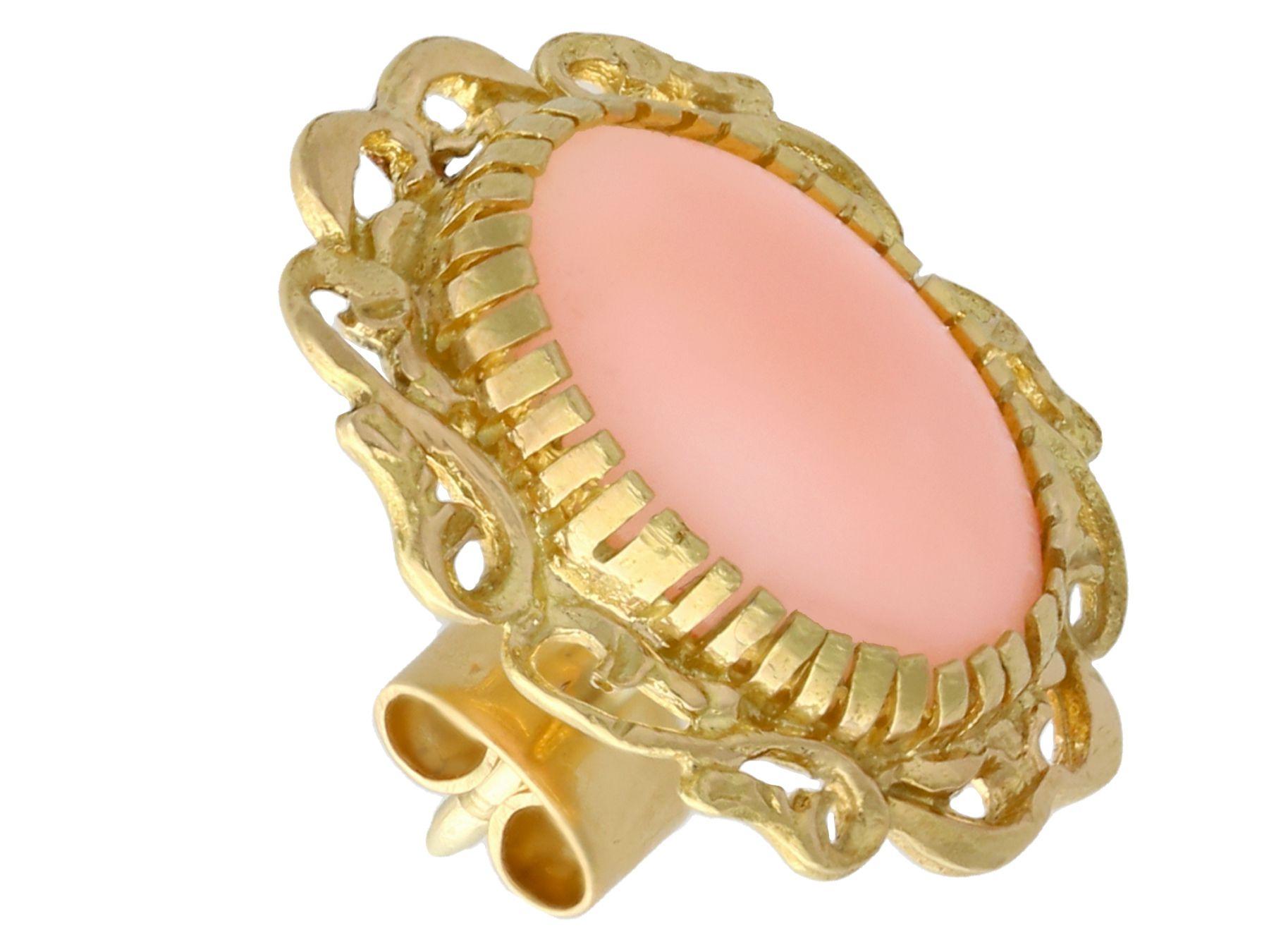 Women's or Men's Vintage 5.75Ct Cabochon Cut Pink Coral and Yellow Gold Stud Earrings For Sale