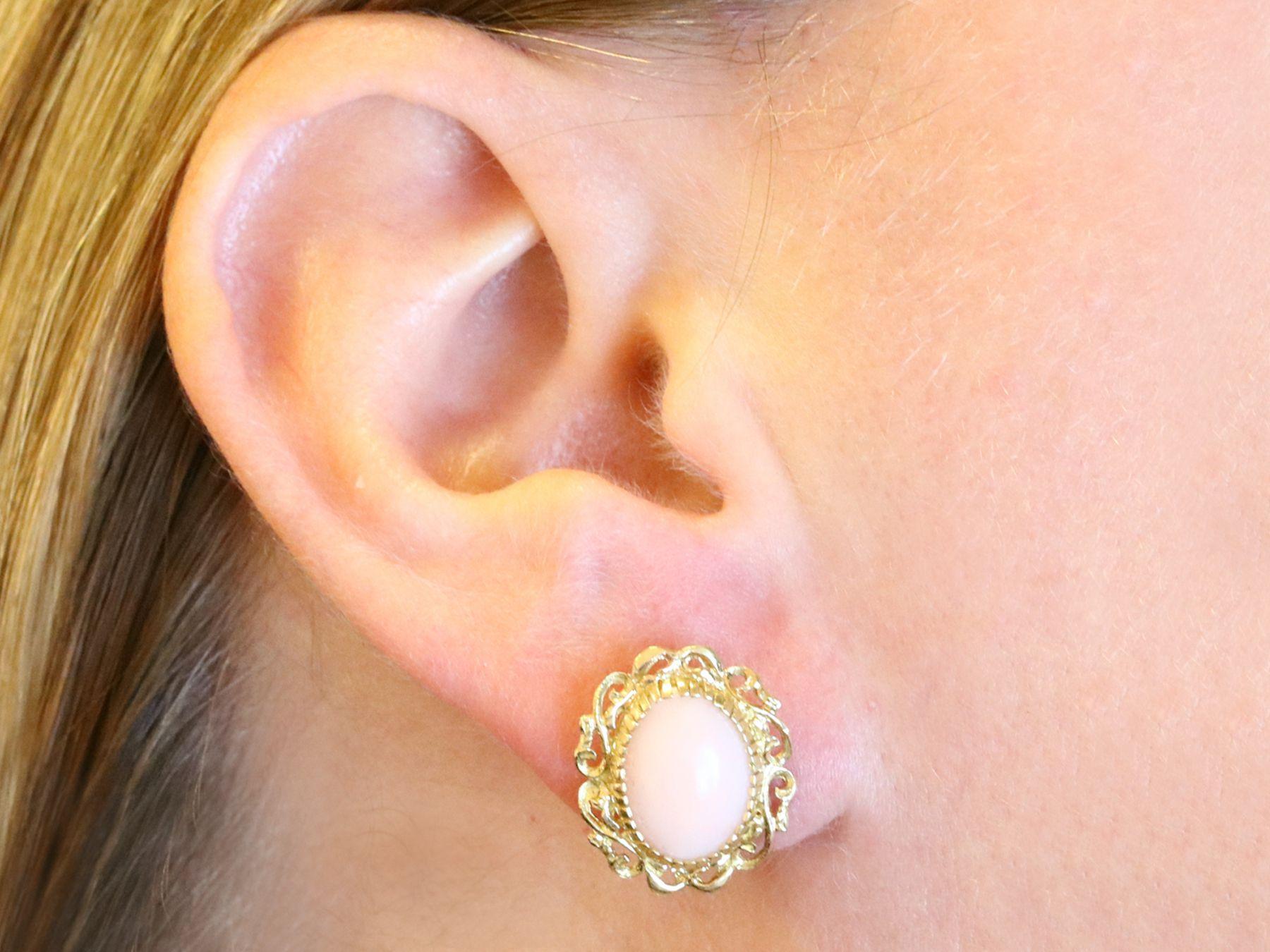 Vintage 5.75Ct Cabochon Cut Pink Coral and Yellow Gold Stud Earrings