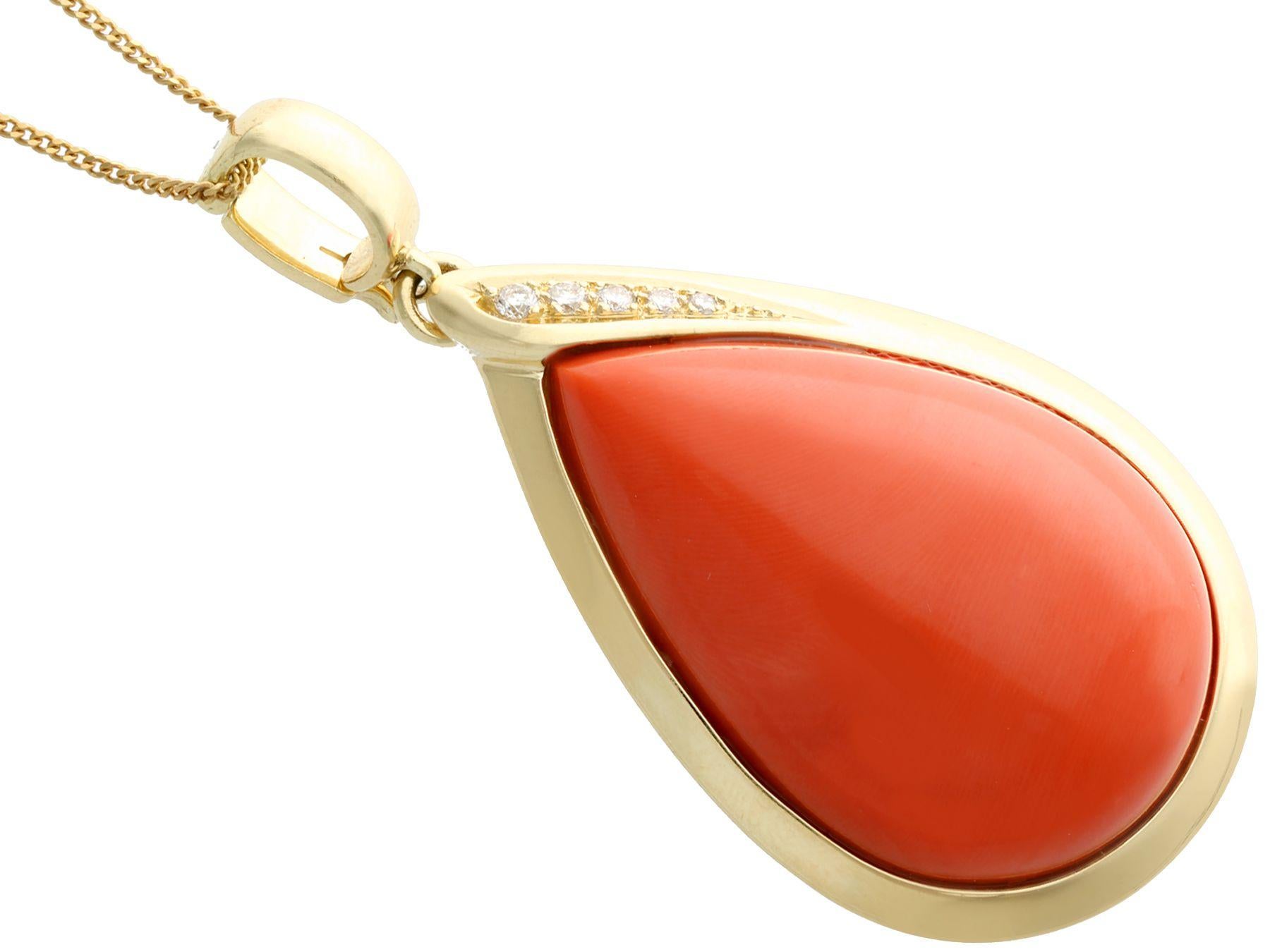 Pear Cut Vintage 59.14 Carat Coral and Diamond Yellow Gold Pendant Circa 1970 For Sale