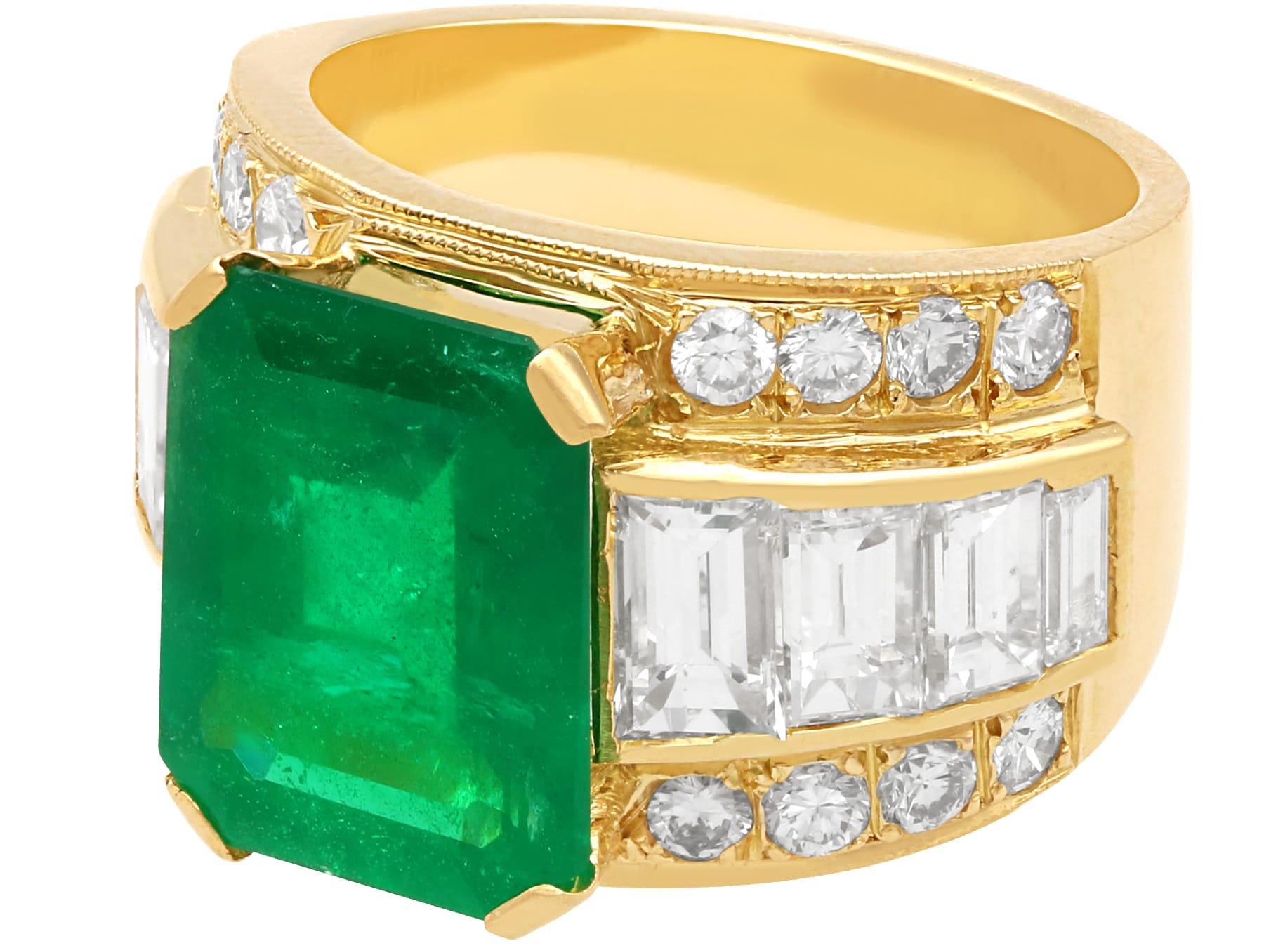 Women's or Men's Vintage 5.95Ct Emerald and 3.20Ct Diamond, 18k Yellow Gold Dress Ring Circa 1990 For Sale