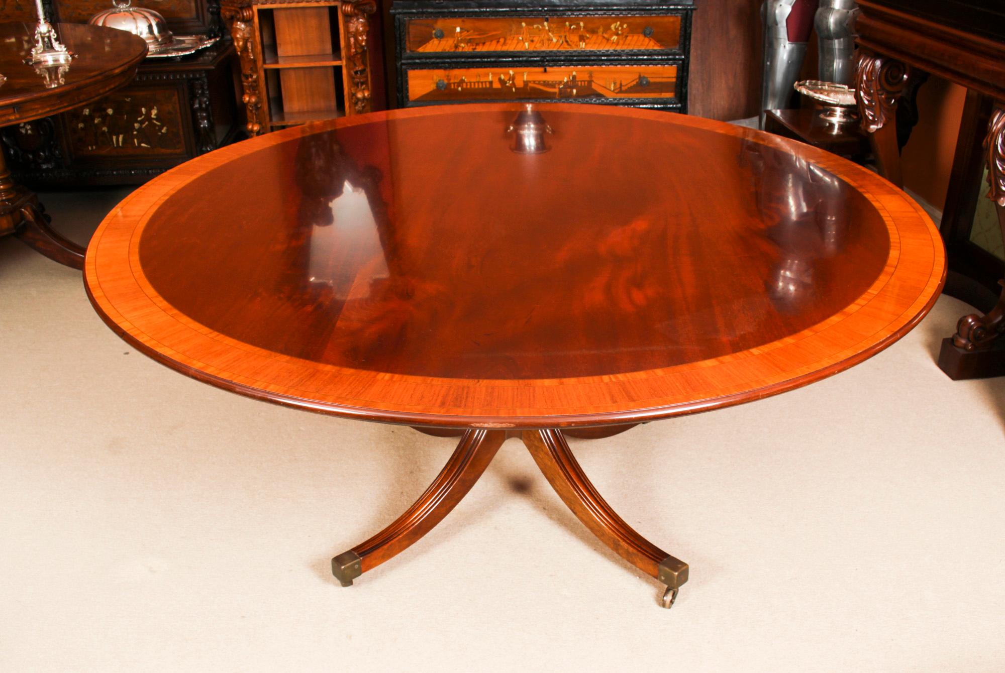 Vintage Circular Dining Table & 6 Chairs William Tillman, 20th Century In Good Condition In London, GB