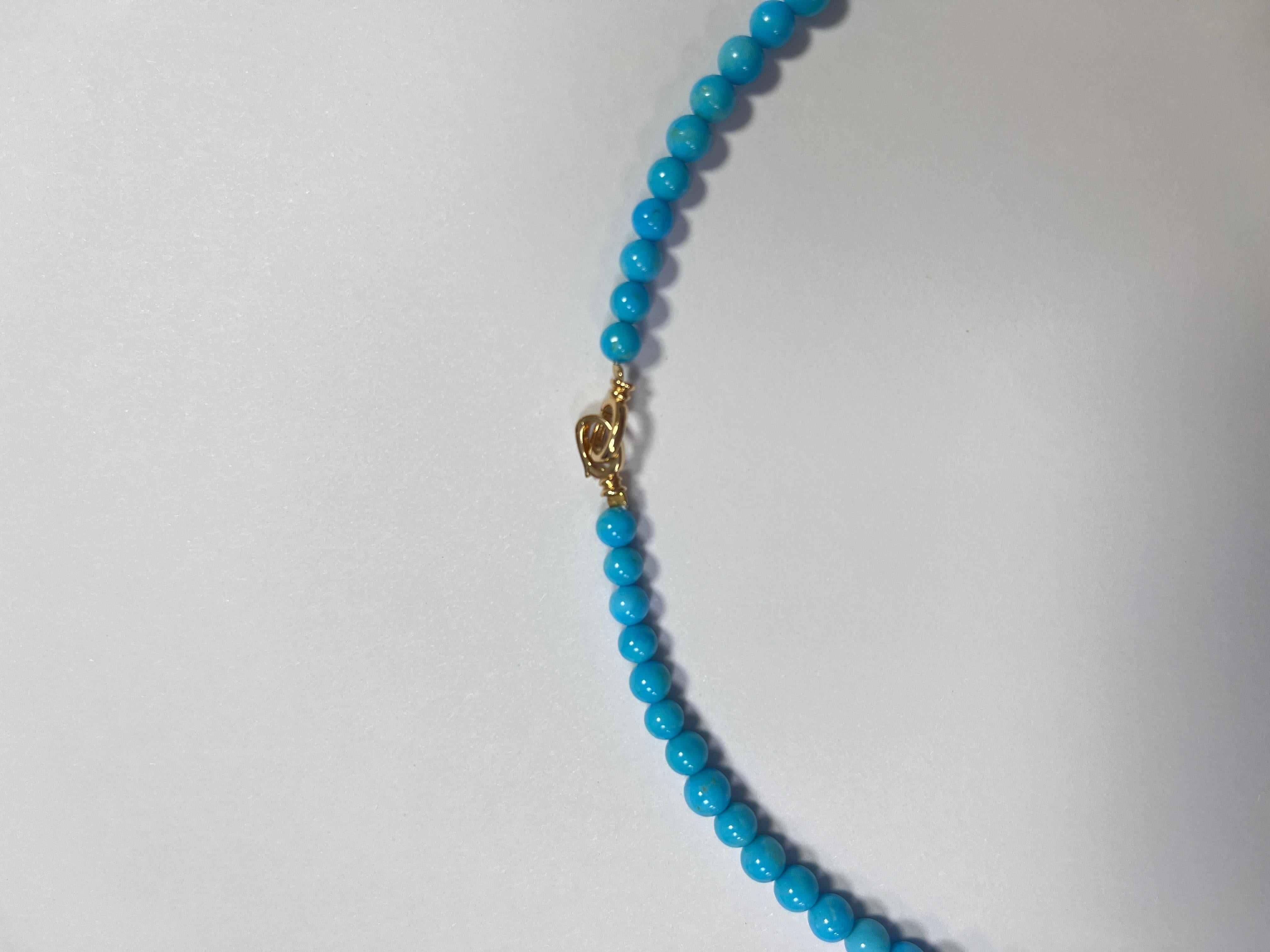 Vintage 5mm - 5.5mm Natural Turquoise Bead Necklace with 18 Karat Gold Clasp In New Condition For Sale In Hong Kong, HK