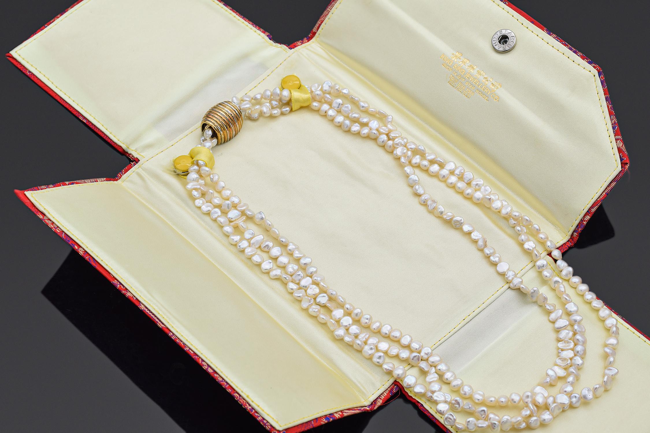 Weight: 58.8 Grams
Stone: Pearl (6-8 mm)
Length: 20 Inches
Hallmark: 14K 585

ITEM #:BR-1078-101823-11