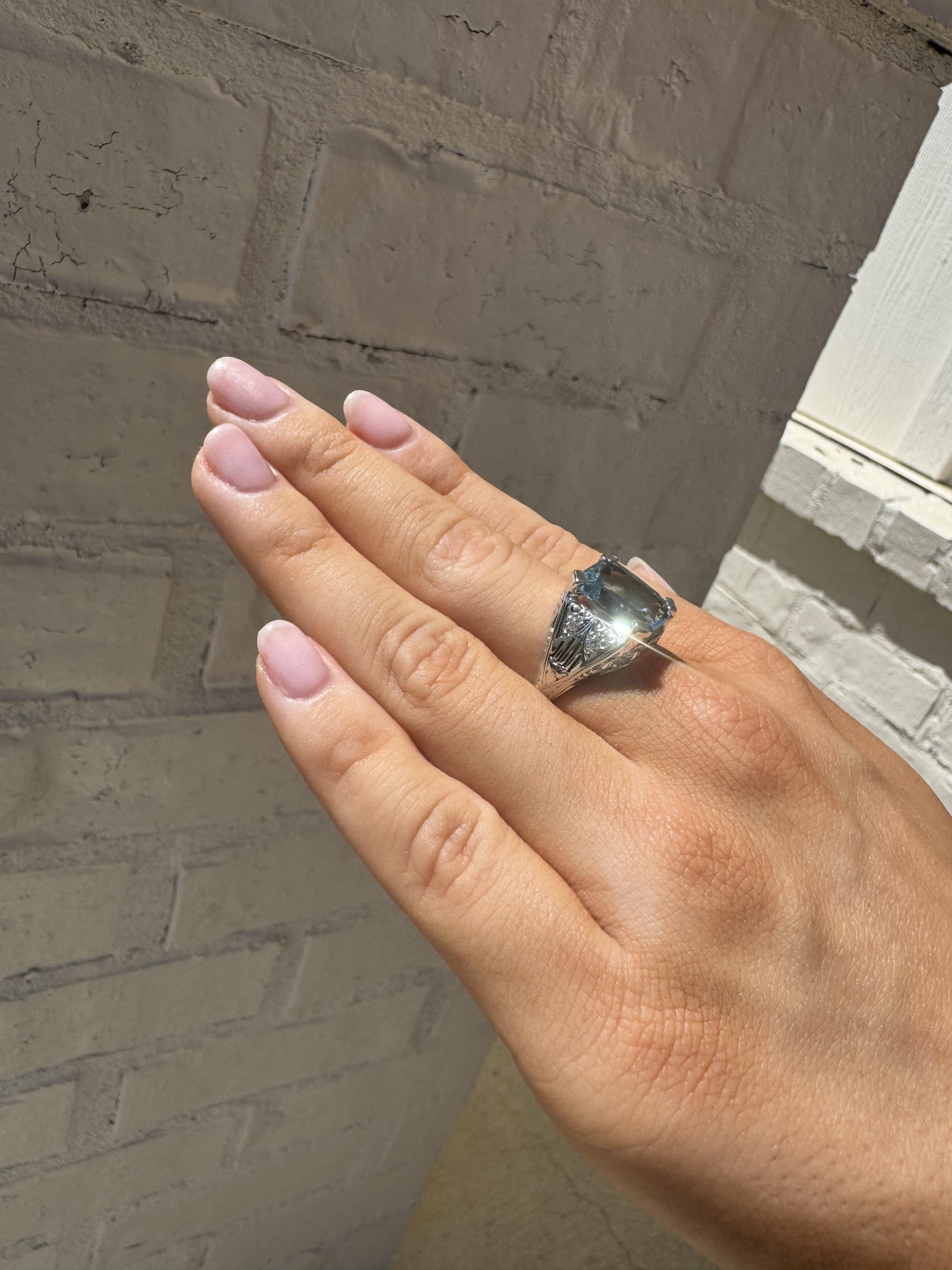 Anillo vintage de filigrana de aguamarina de 6 quilates y oro blanco de 18 quilates Art Decó en venta