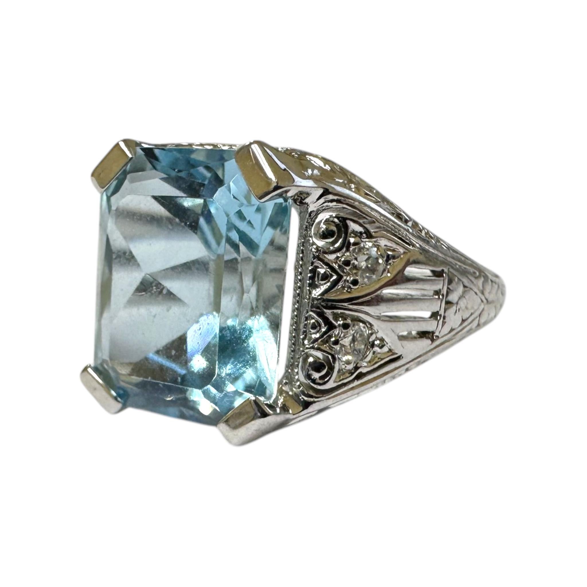 Anillo vintage de filigrana de aguamarina de 6 quilates y oro blanco de 18 quilates en Bueno estado para la venta en Montgomery, AL