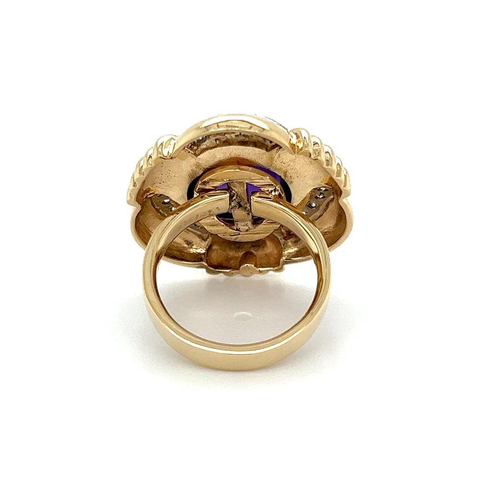 Vintage 6 Carat Cabochon Amethyst and Diamond Triangular Retro Cocktail Ring In Excellent Condition For Sale In Montreal, QC