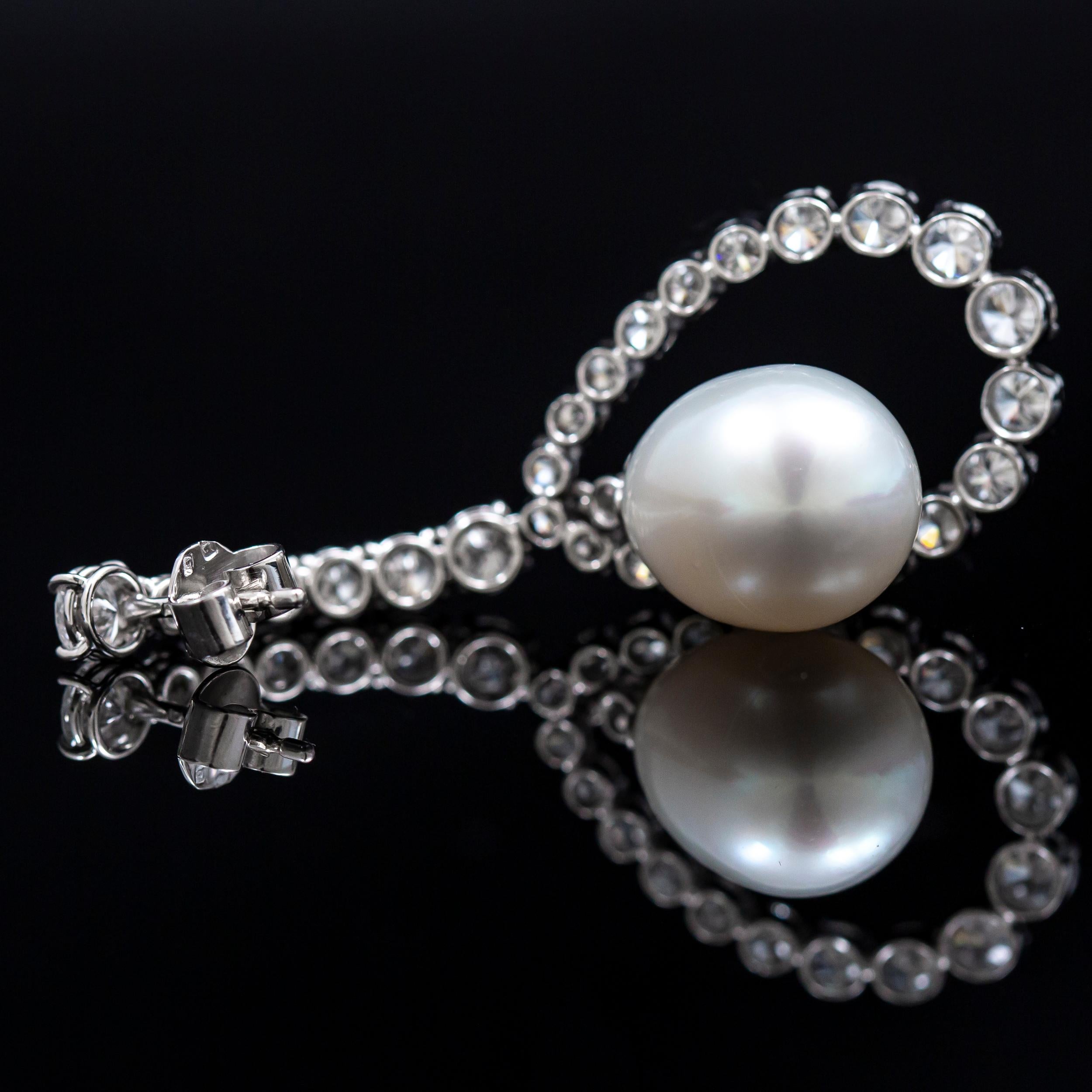 Vintage 6 Carat Diamond Cultured Pearl Drop Earrings White Gold 20th Century For Sale 3