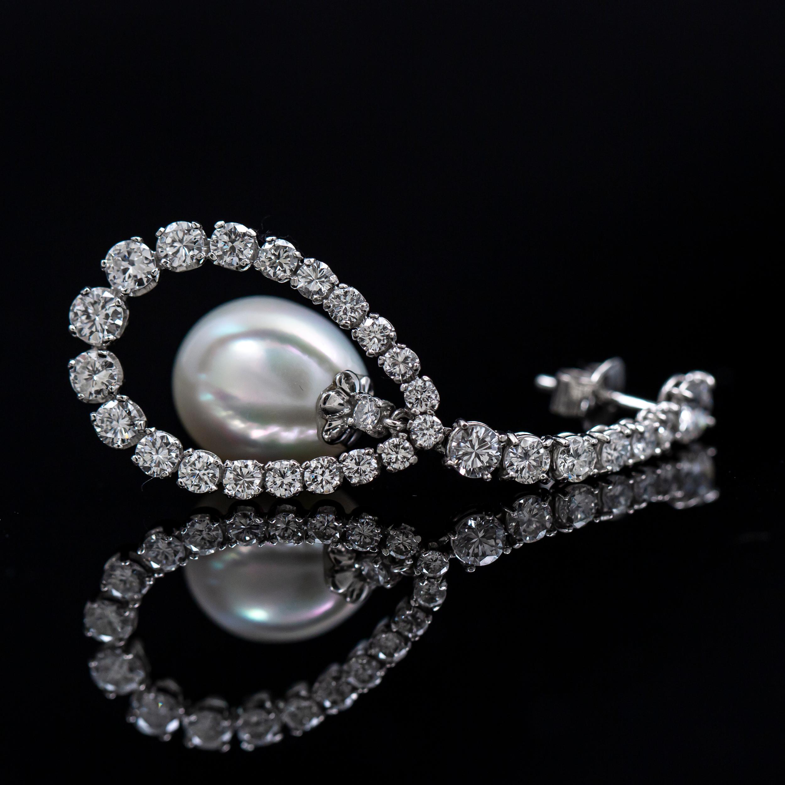 Vintage 6 Carat Diamond Cultured Pearl Drop Earrings White Gold 20th Century For Sale 1