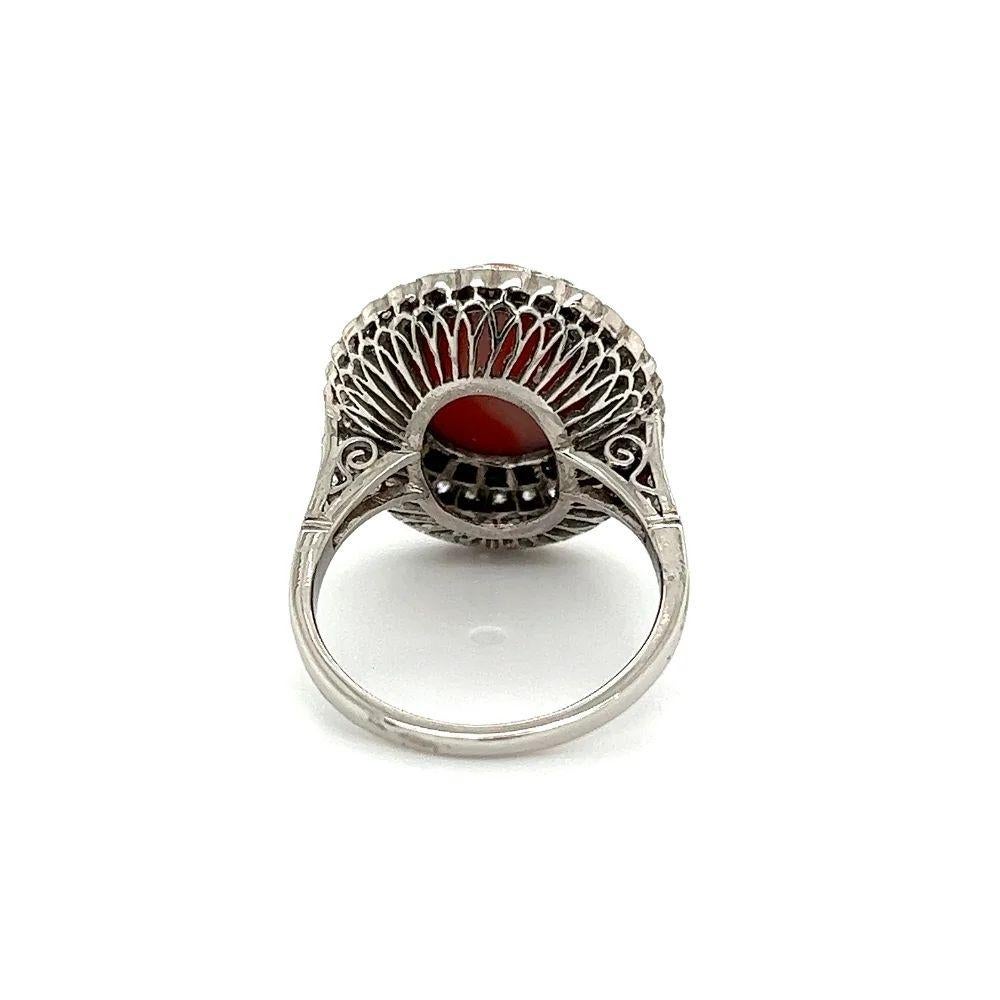 Vintage 6 Carat Oval Coral Diamond and Onyx Platinum Cocktail Ring In Excellent Condition For Sale In Montreal, QC