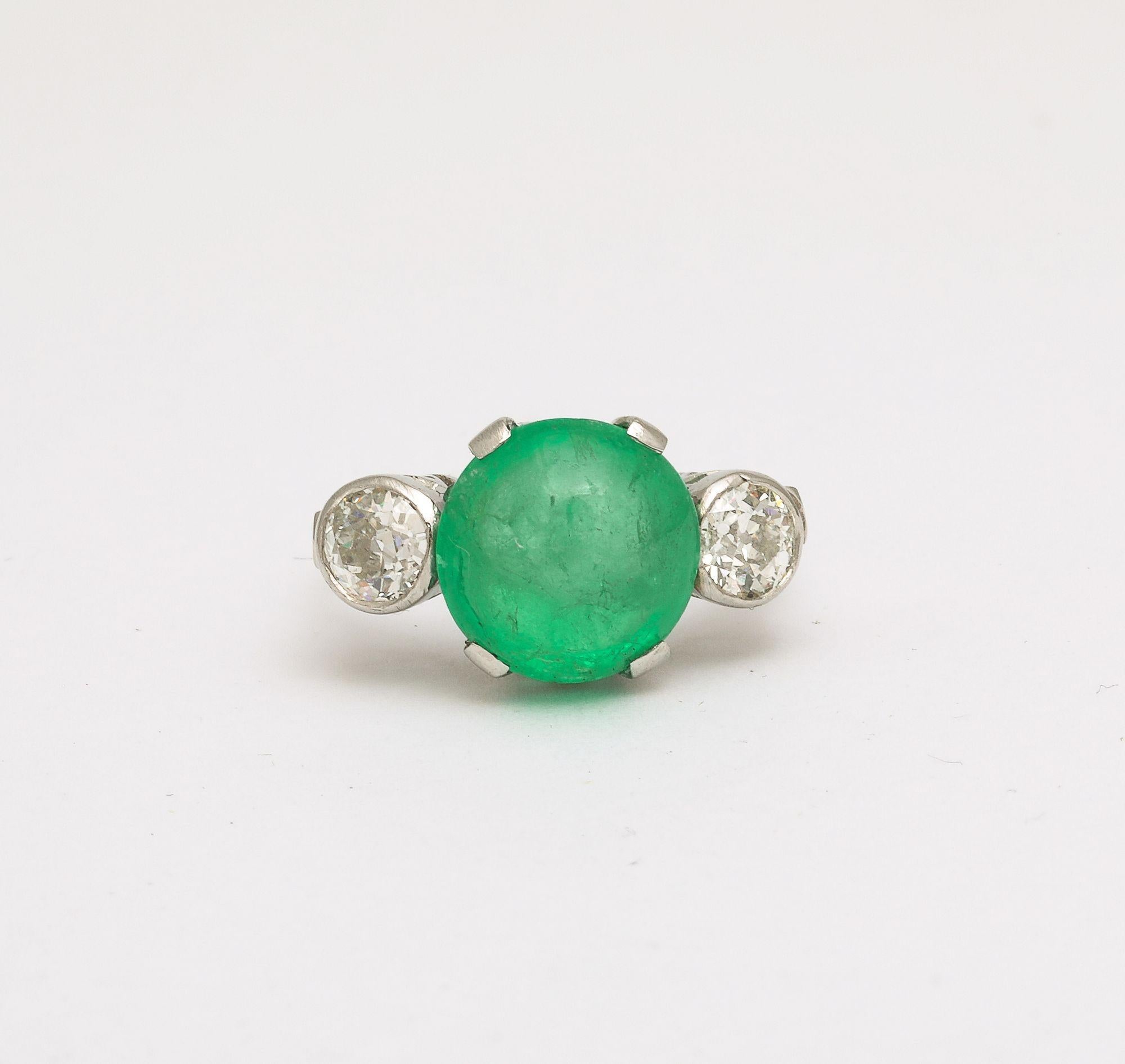 Retro Art Deco 6 ct Fine Cabochon Emerald and Diamond Platinum Engagement  Ring For Sale