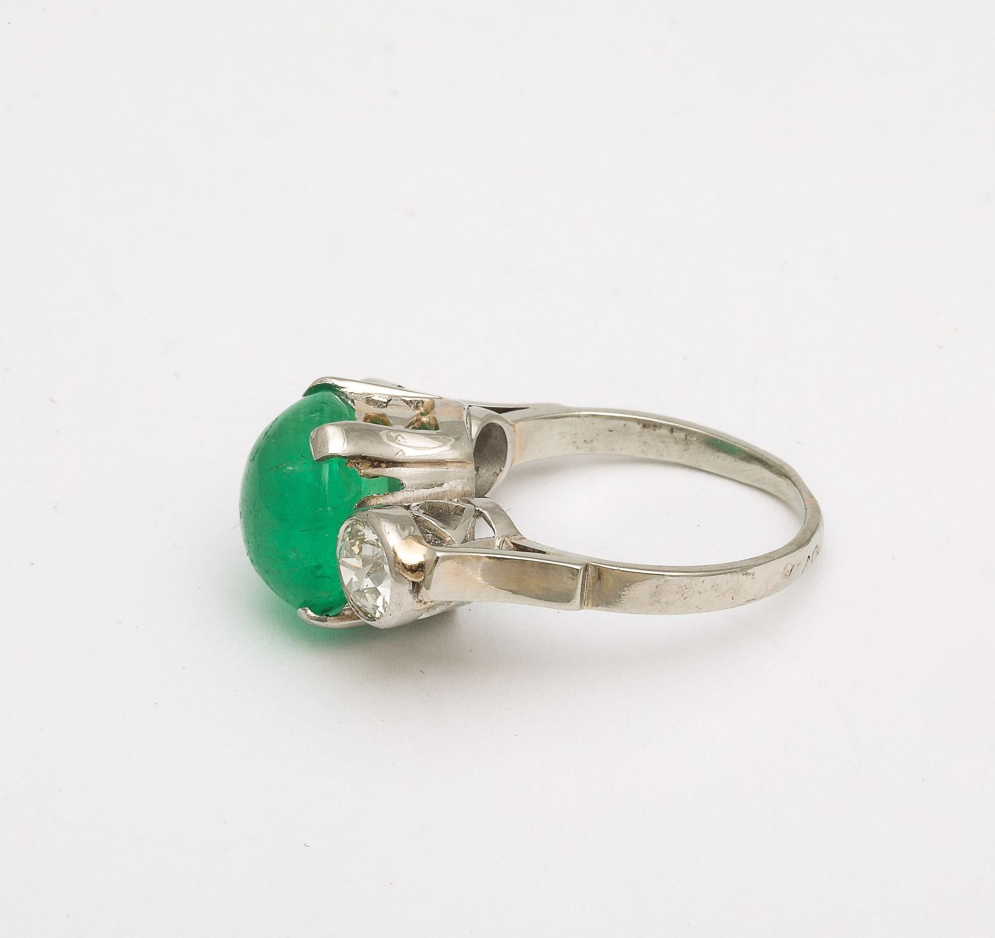 Art Deco 6 ct Fine Cabochon Emerald and Diamond Platinum Engagement  Ring For Sale 2