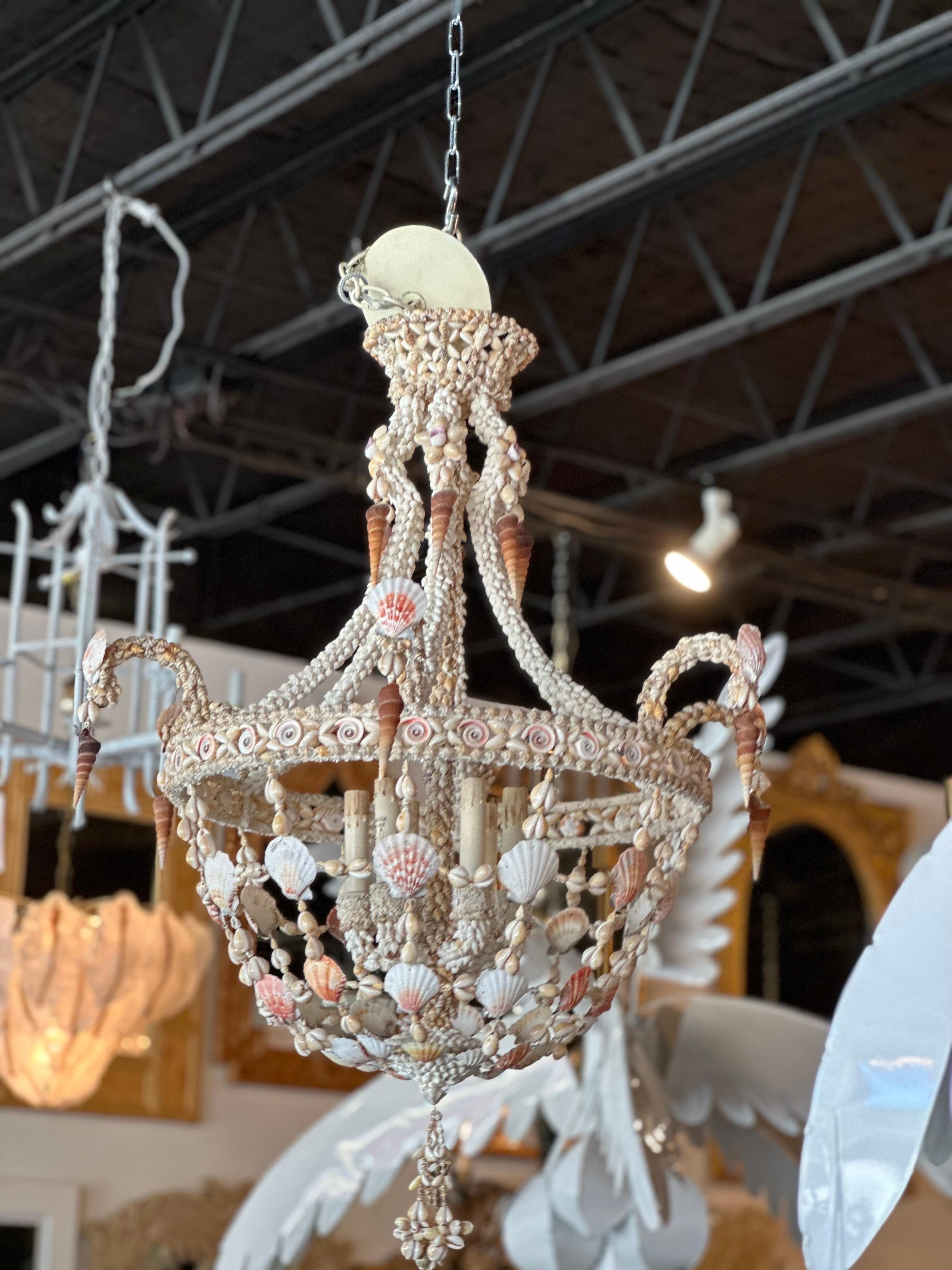 Vintage 6 Light Encrusted Seashell Shell Palm Beach Chandelier In Good Condition In West Palm Beach, FL