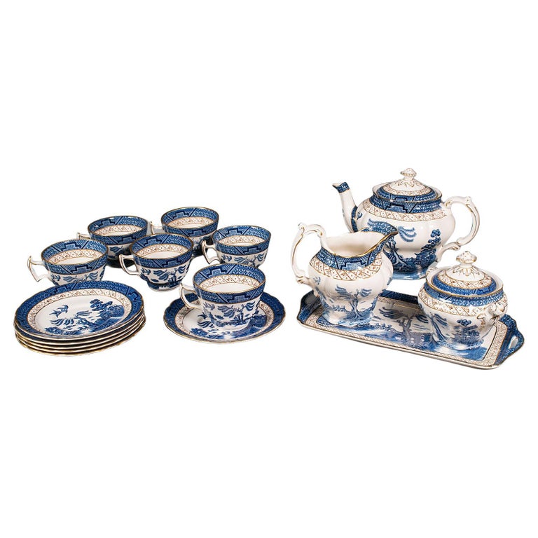 Vintage 6 Person Tea Service, English, Ceramic, Decorative, Teapot, Serving  Jug For Sale at 1stDibs