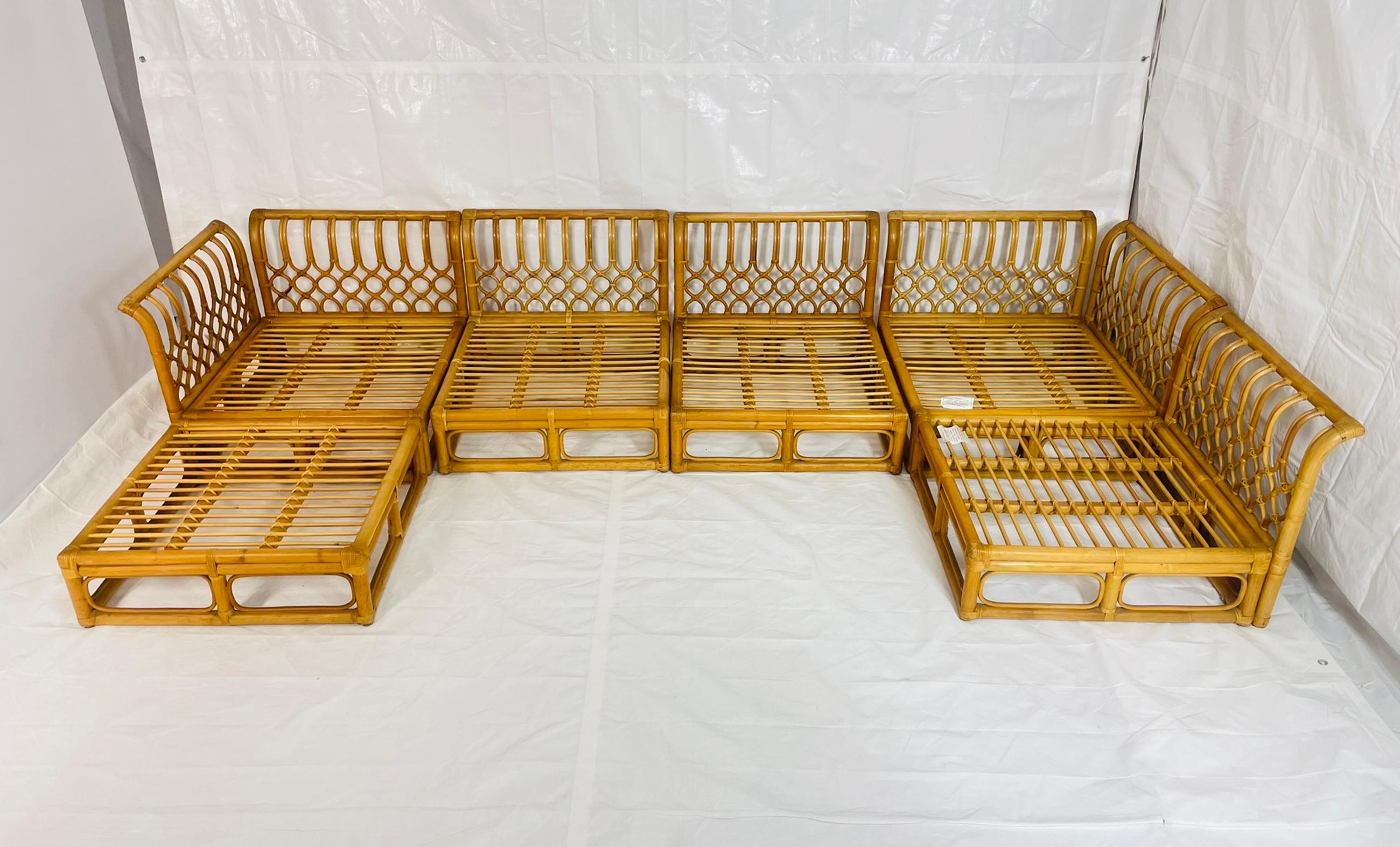 Fatto a mano Divano modulare in bambù a 6 pezzi vintage, tappezzeria crema, anni '70 in vendita