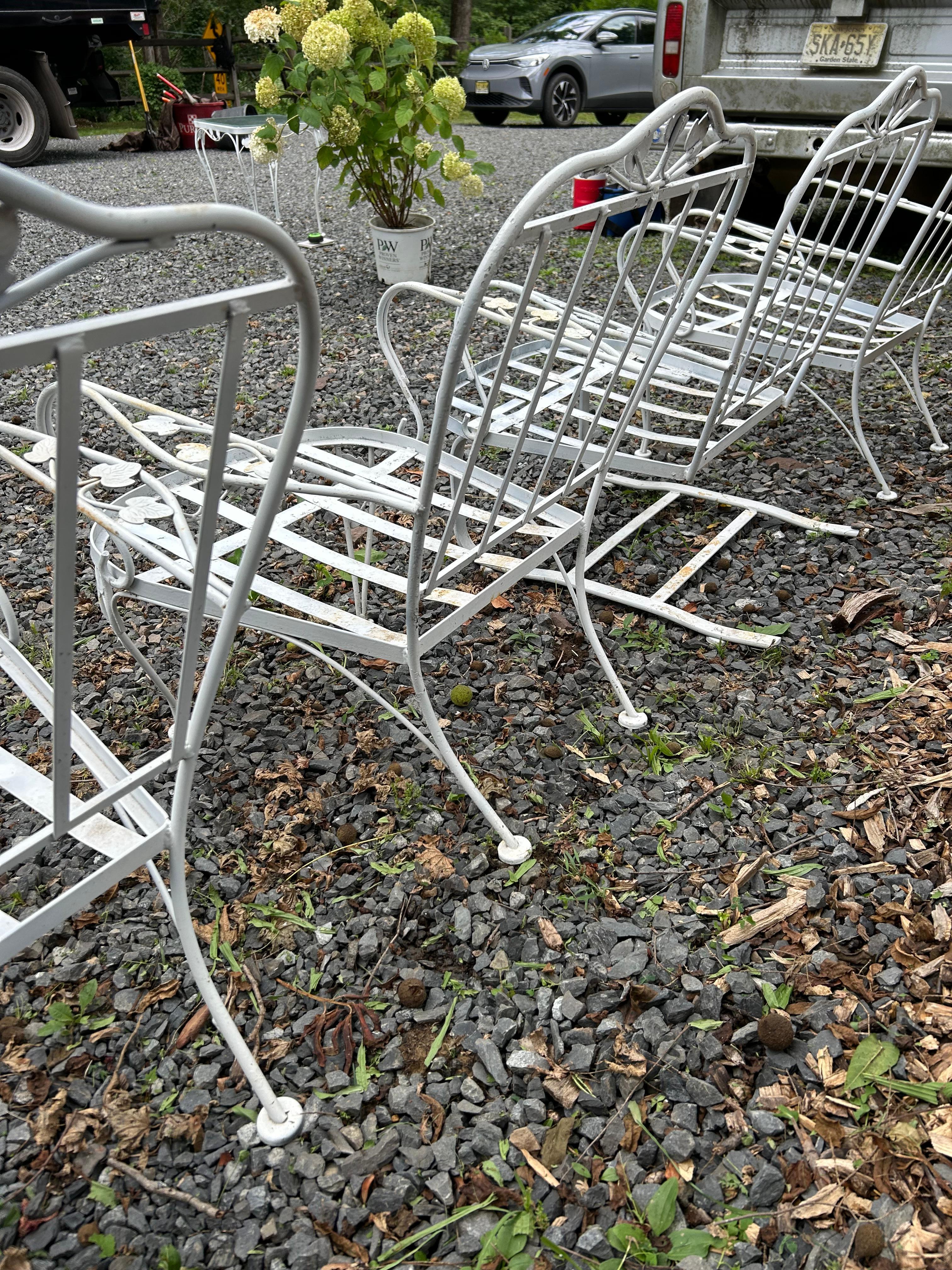 Set da patio per esterni in ferro bianco vintage da 6 pezzi 4
