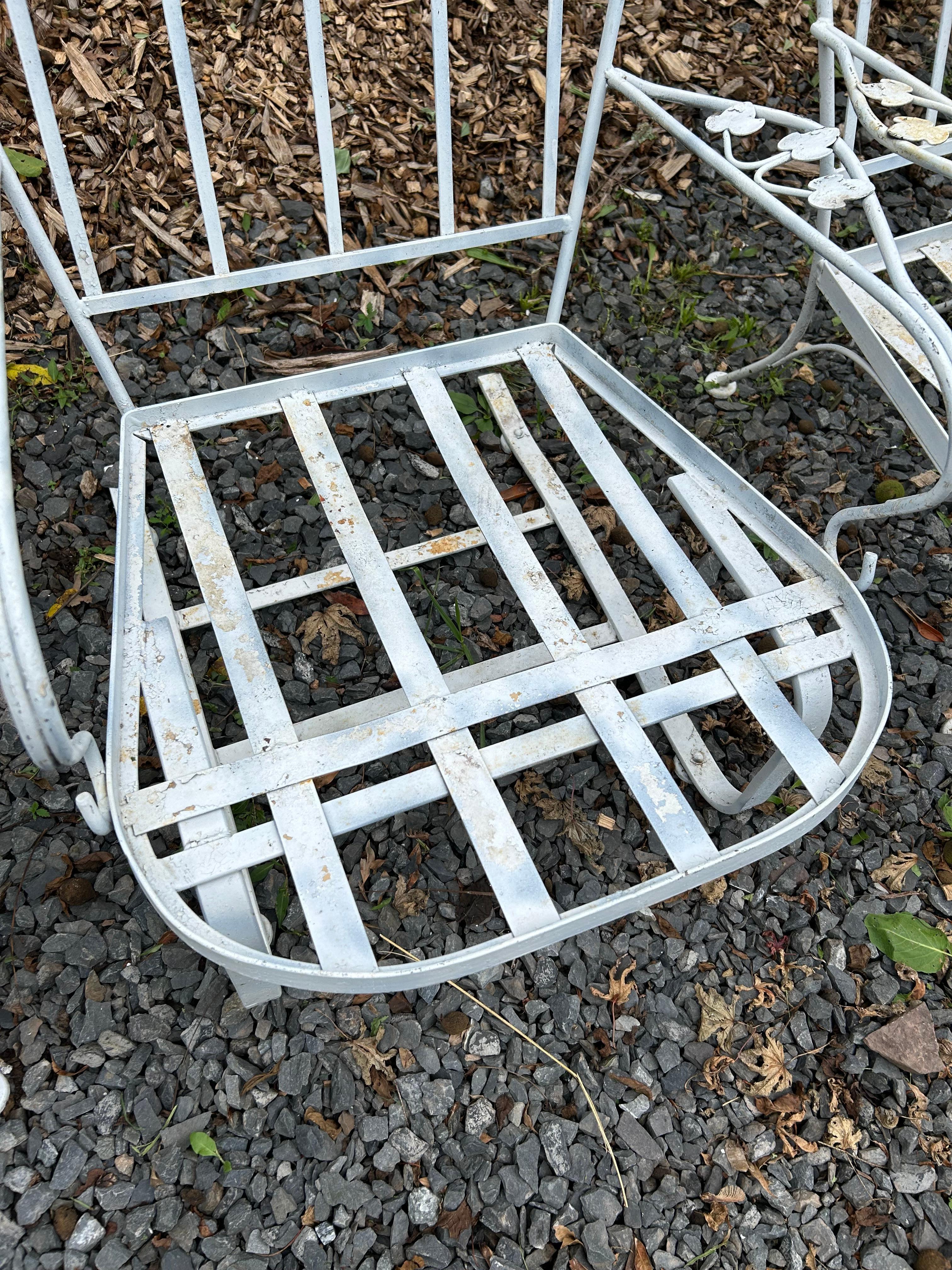 Fine XX secolo Set da patio per esterni in ferro bianco vintage da 6 pezzi