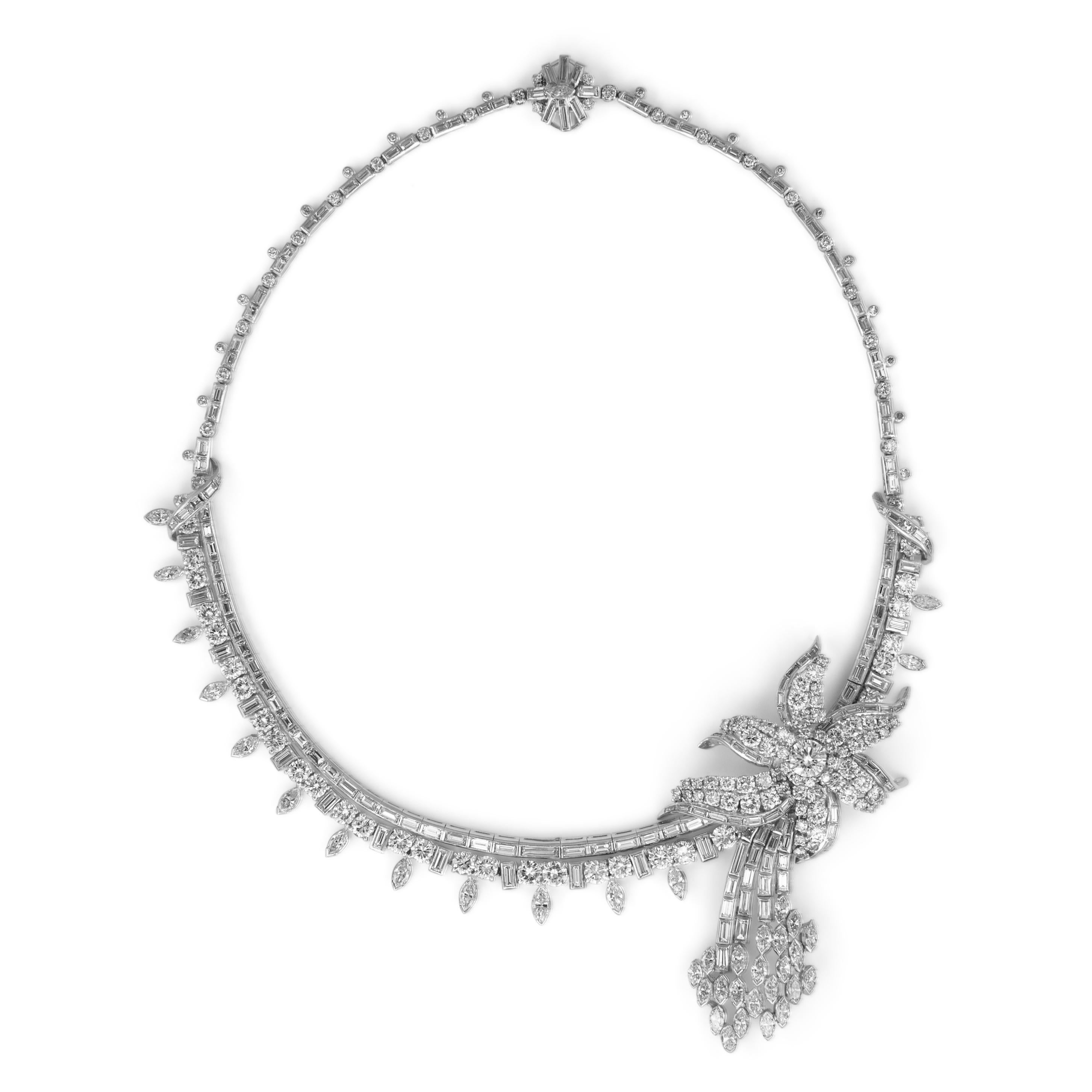 Taglio rotondo Collana floreale vintage con diamanti da 60 carati in platino in vendita