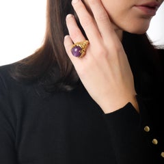 Vintage 60.00 carat purple star sapphire 18k yellow gold cocktail ring