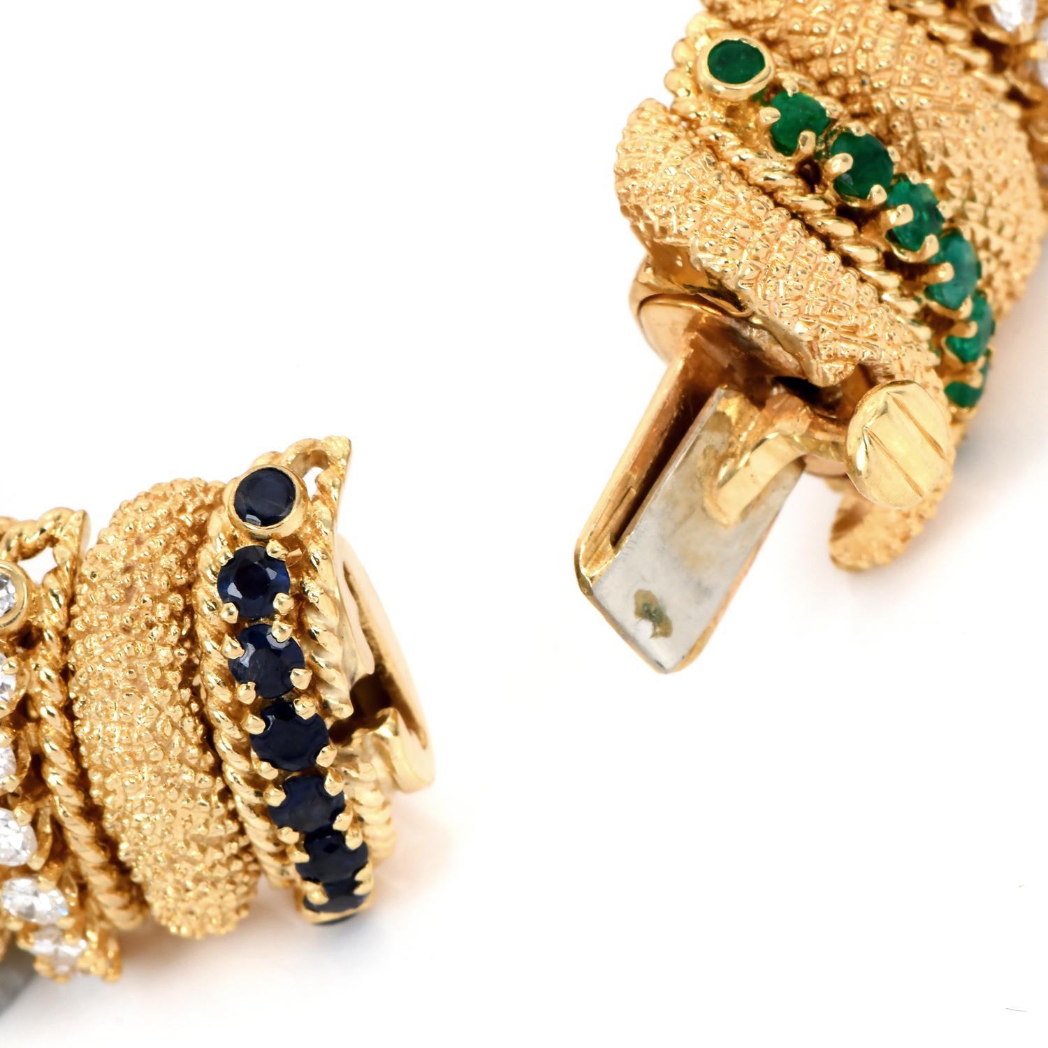 Round Cut Vintage 6.00cts Diamond Sapphire Emerald 18k Gold Link Shrimp Bangle Bracelet For Sale