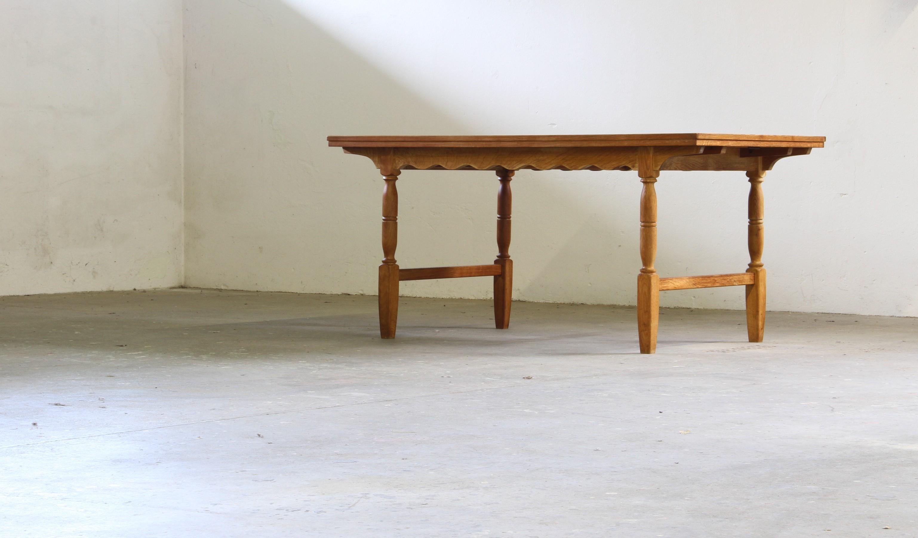Vintage 60s Danish Brutalist Dining Table, in Light Oak, by Axel Ö Röck For Sale 1