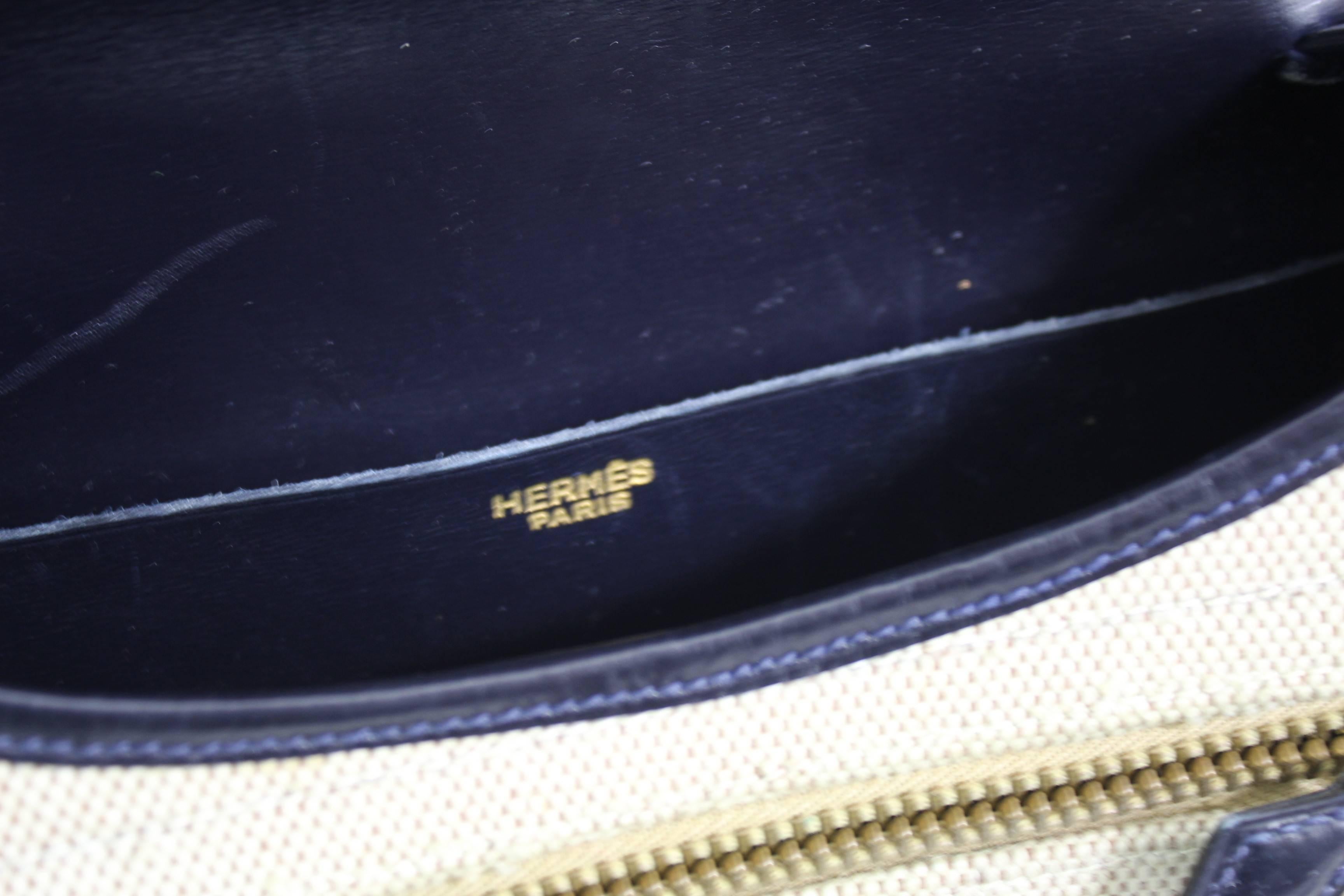 Vintage 60's Hermes Balle de Goldf Beige Canvas and Navy Leather Bag In Good Condition In Paris, FR